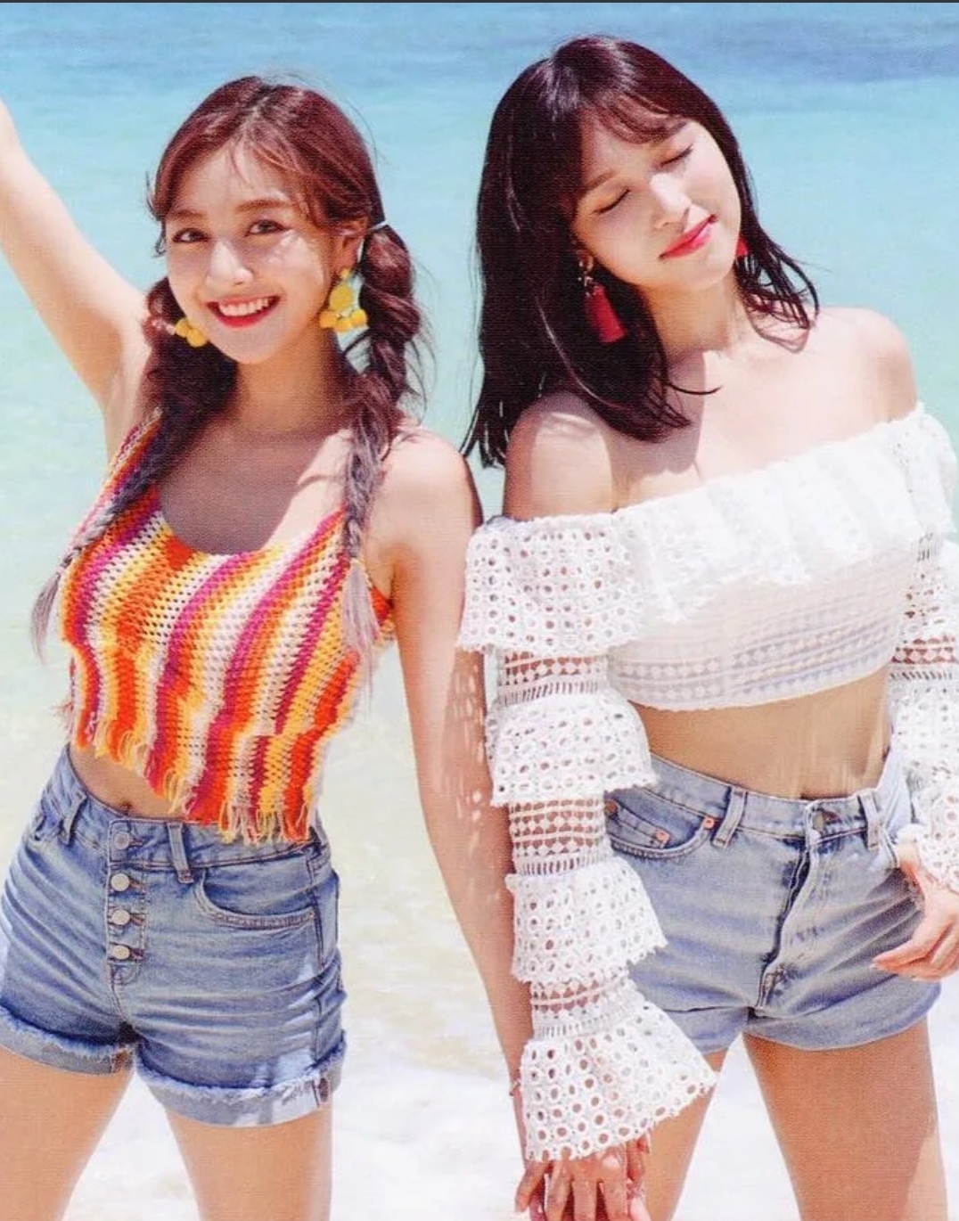 Jihyo & Mina - dtna outfits, beach | Scrolller