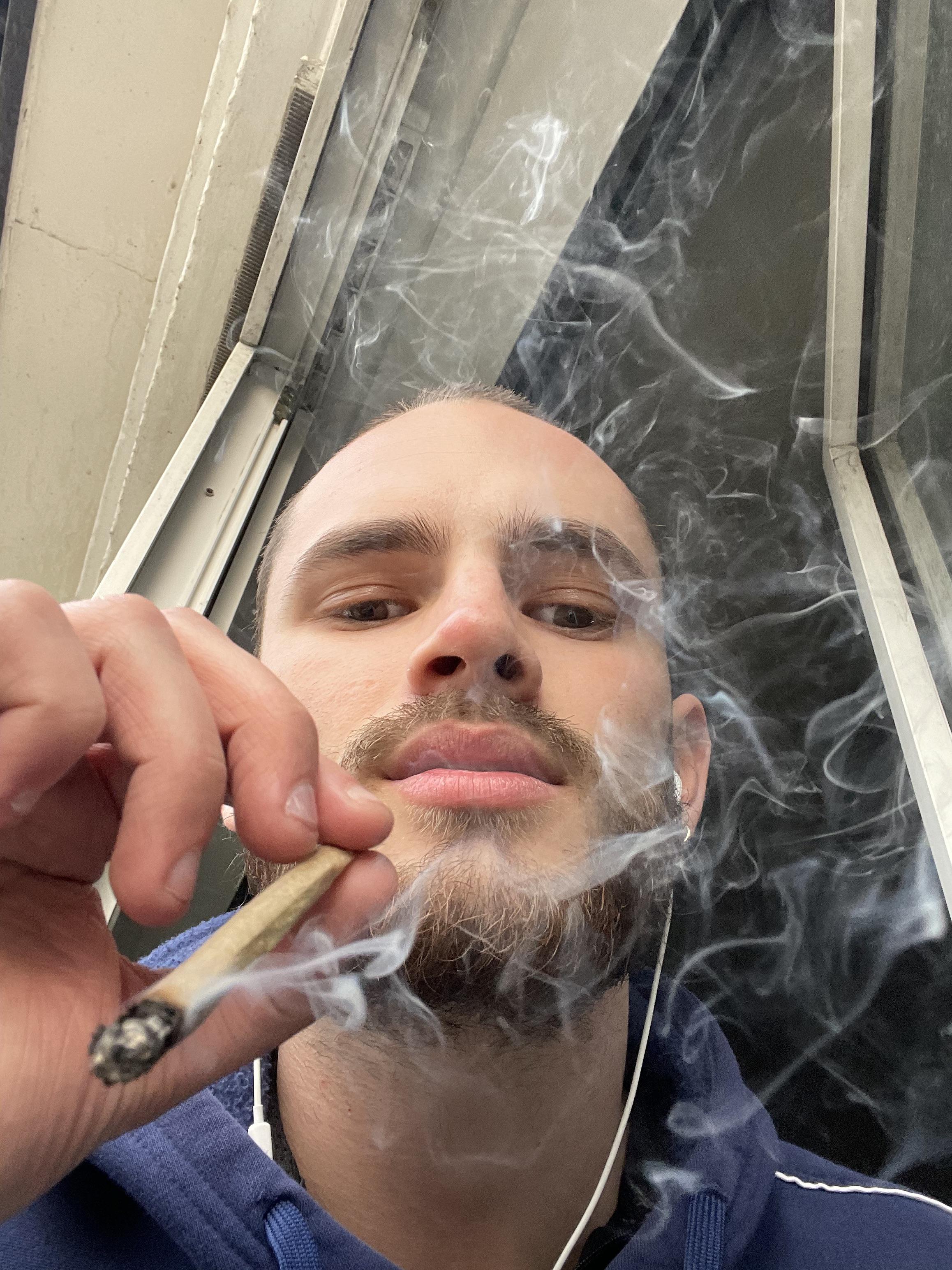 Joint Smoke Rapper Joint in respect of Grandma. Smoke a phat one in her memory for me 💚 ...