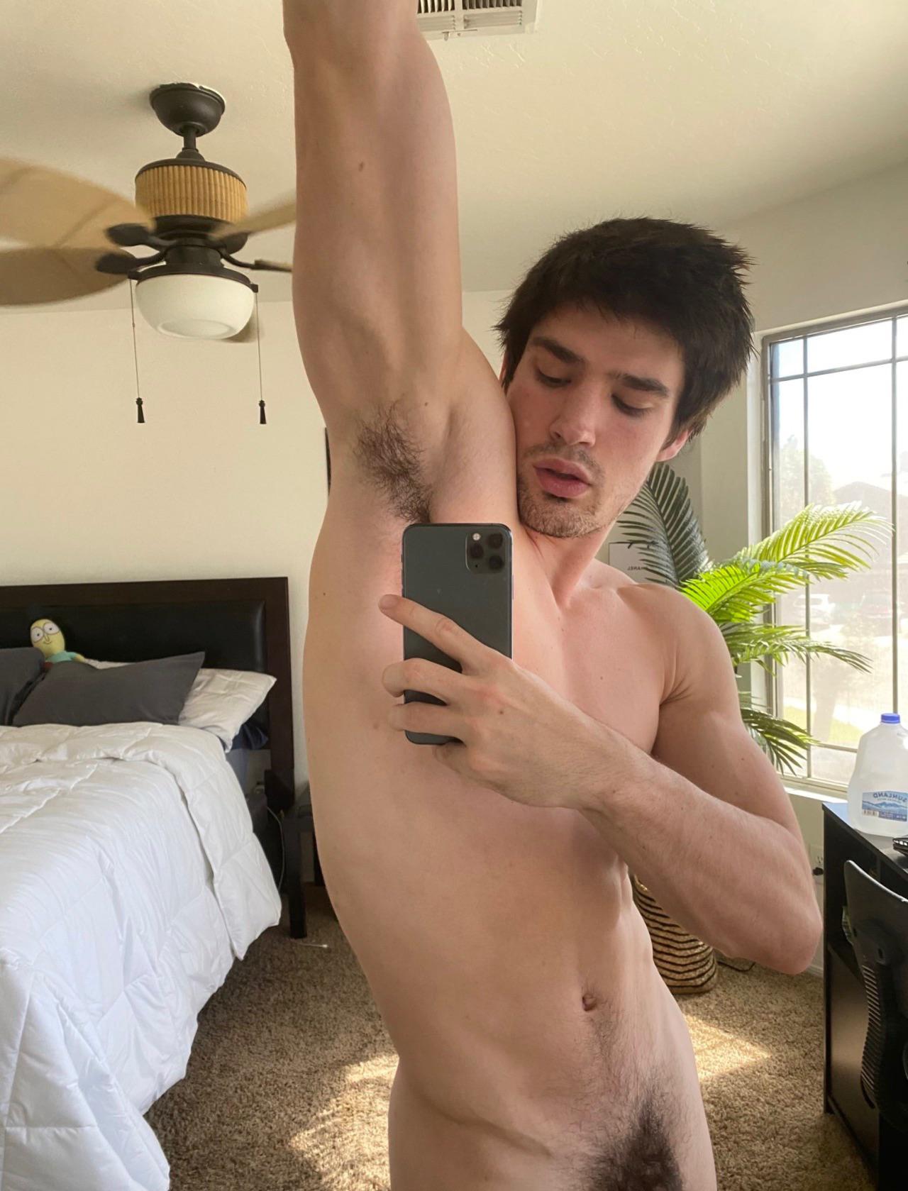 Just a selfie Scrolller 