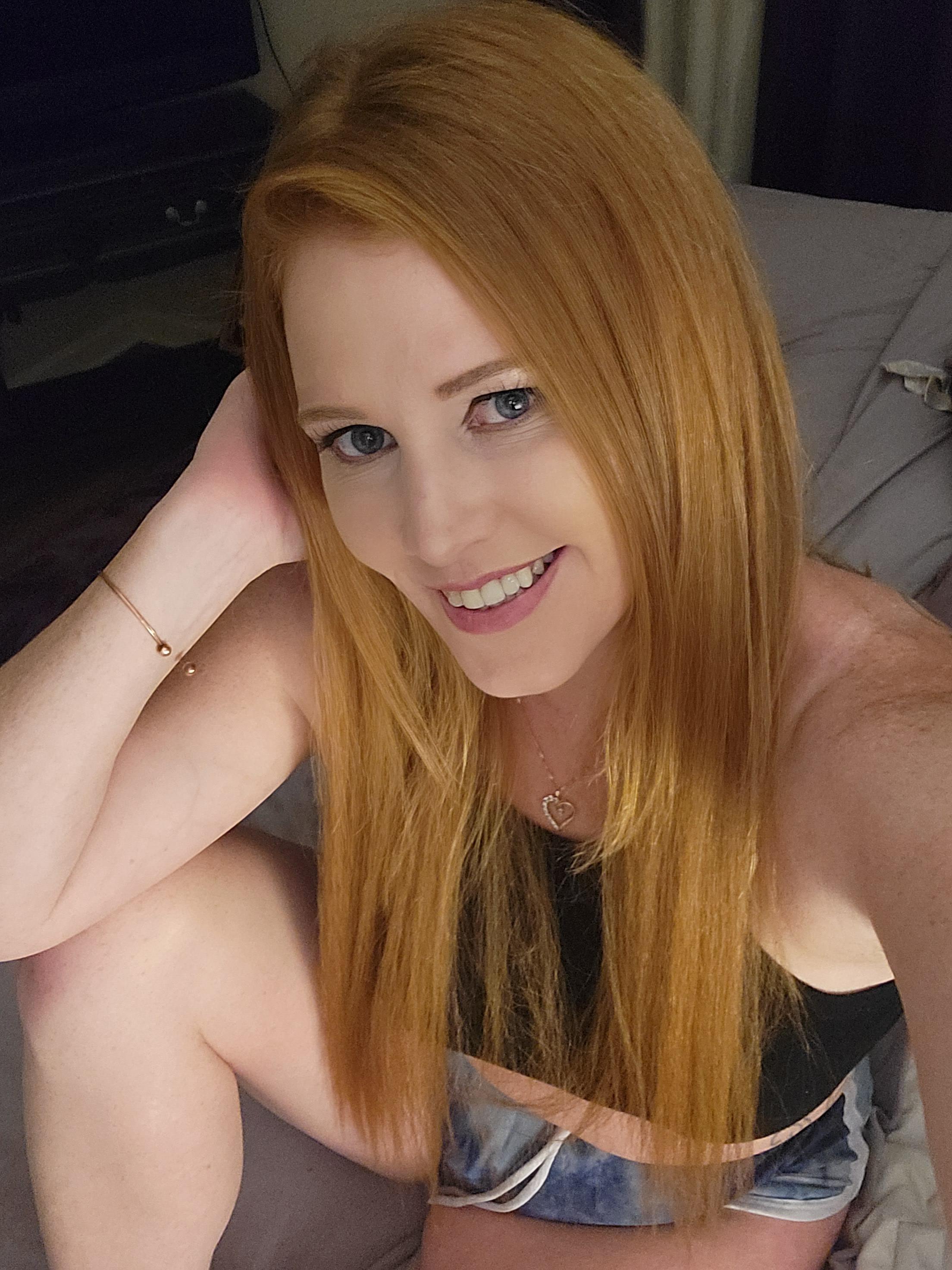 Viral Redhead's Chilling Home Surprise!