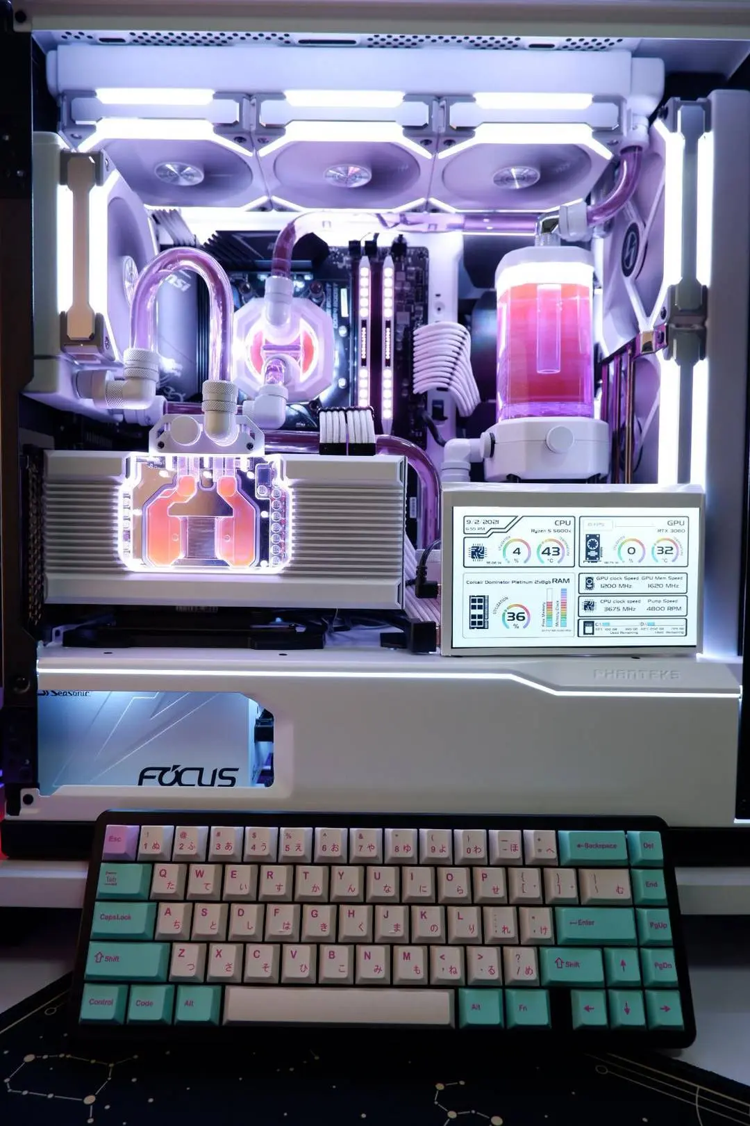 Just want to share my recent keyboard build and my recent custom loop ...