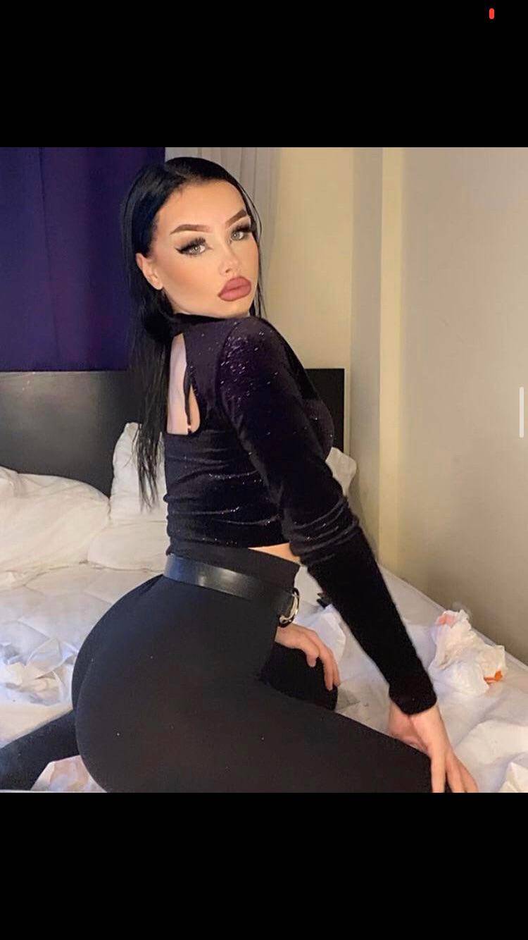 Lara Buttner leaks 😍🙈 Scrolller