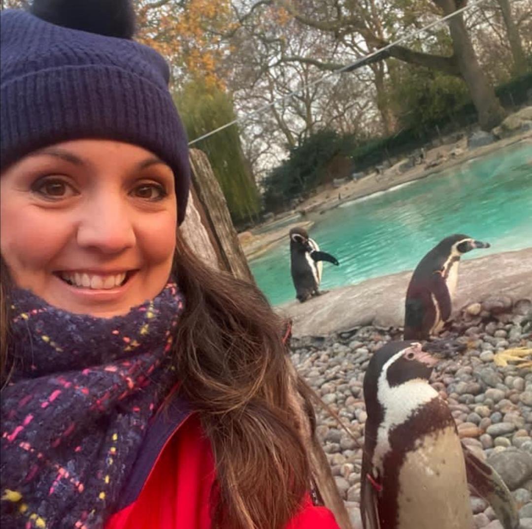 Laura Chilling With The Penguins | Scrolller