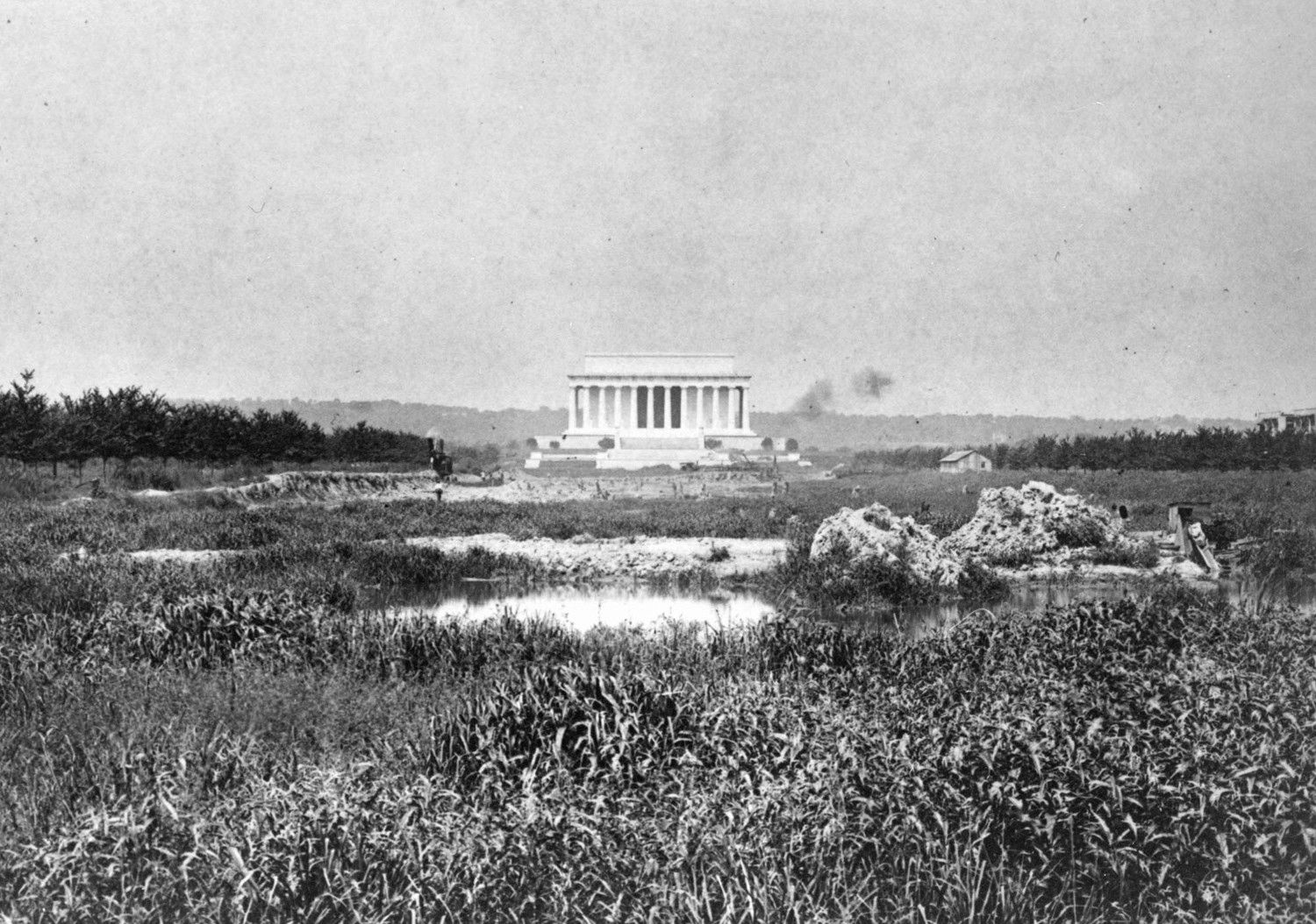 Lincoln Memorial before the reflecting pool | Scrolller