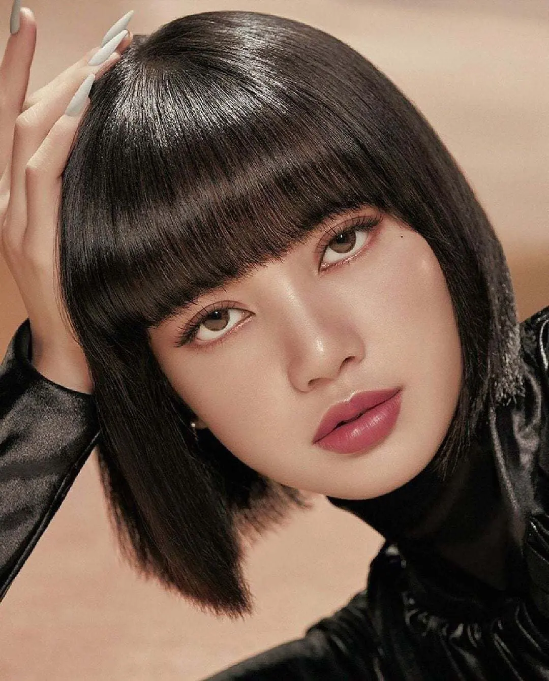 Lisa from Blackpink would be an amazing blowjob