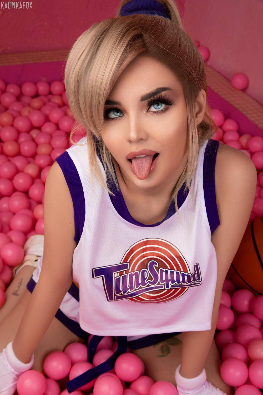 Lola Bunny by KalinkaFox | Scrolller