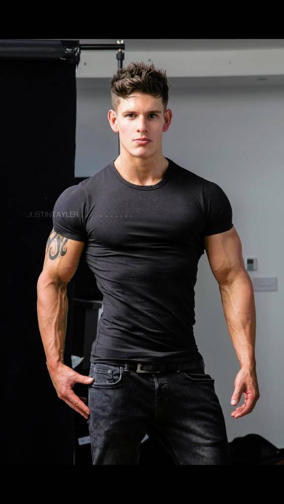 Luke Hayes Scrolller