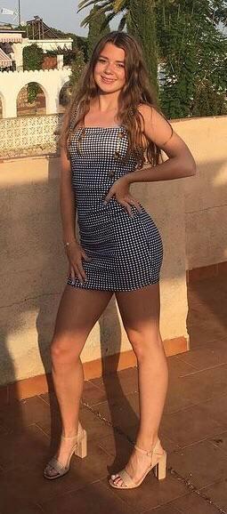 Made Me Cum So Hard With Those Pretty Legs Scrolller 