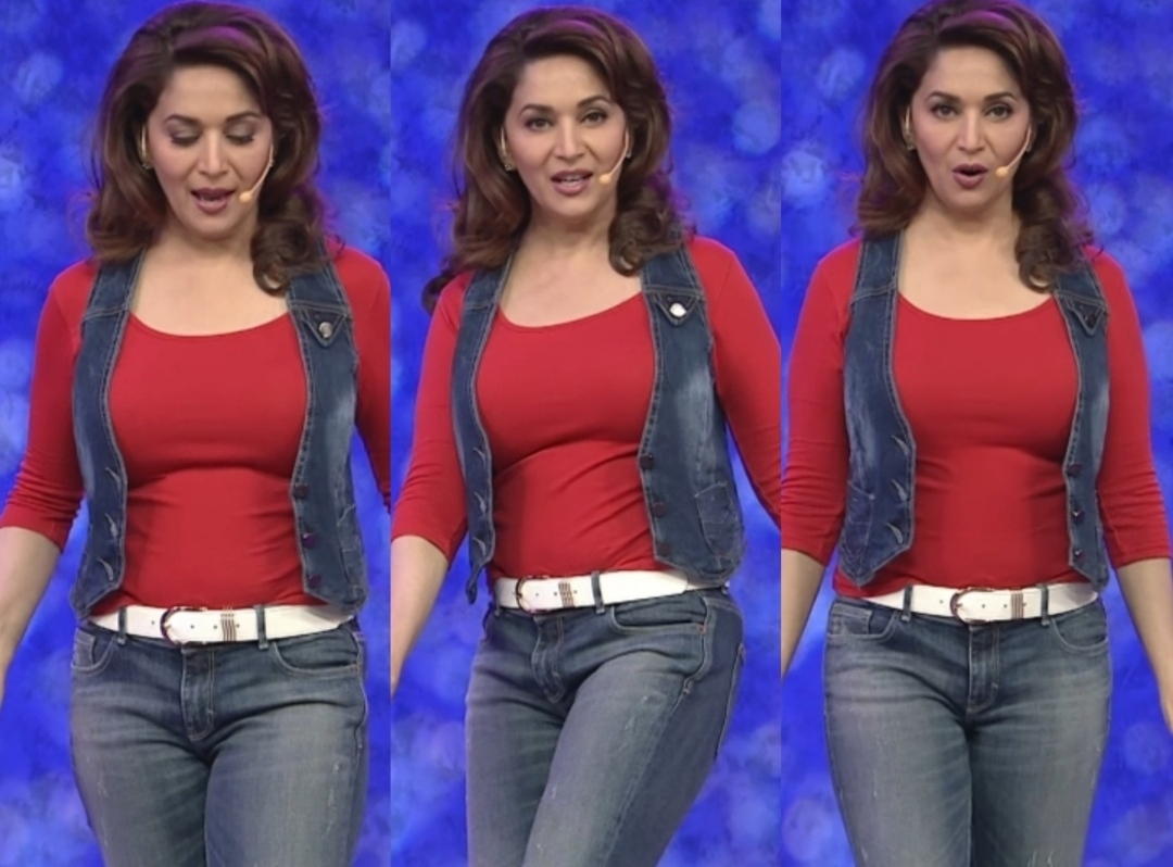 [Image: madhuri-dixit-7w1uo0isc7.jpg]