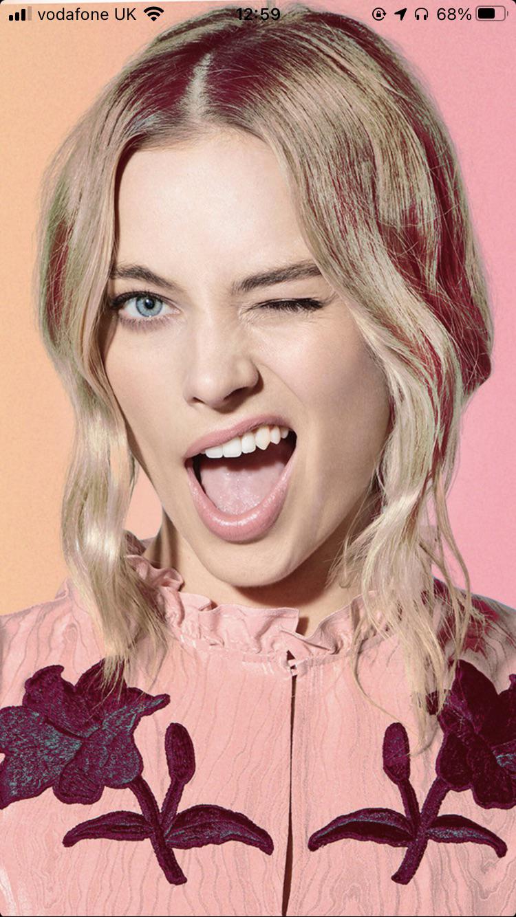 Margot Robbie Face Needs To Be Drenched In My Cum Scrolller