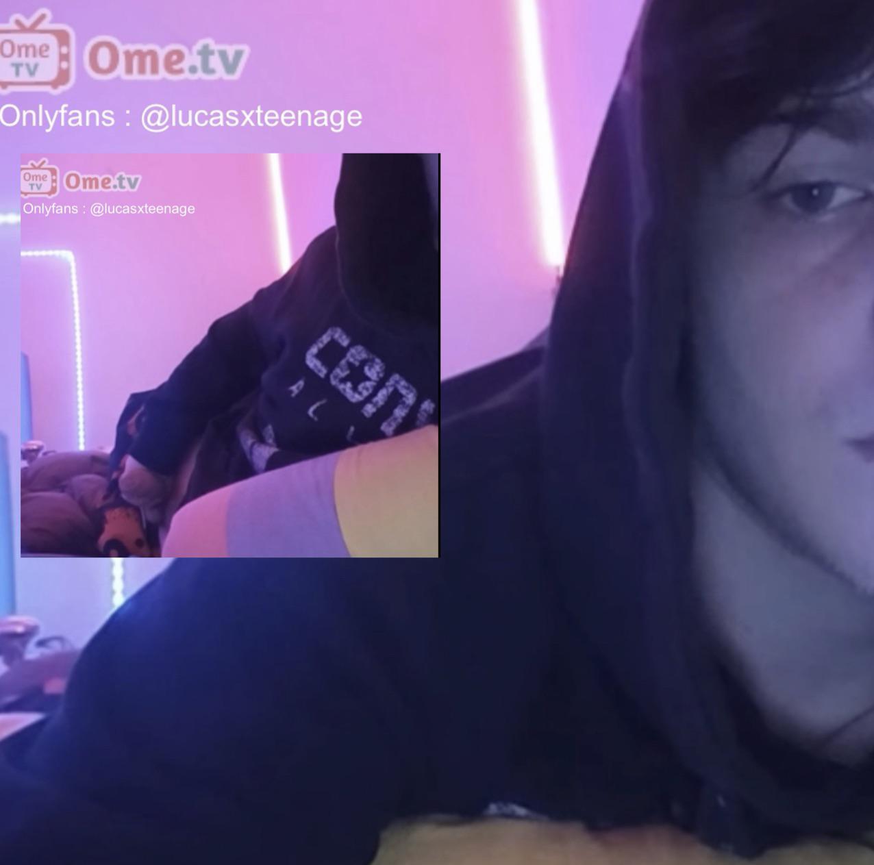 Masturbating with hot guy from Ometv🍆 | Scrolller