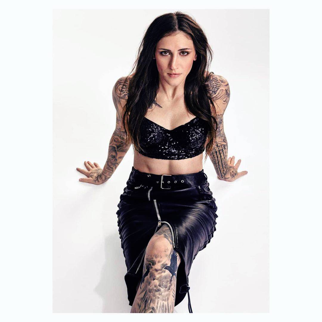 Megan Anderson Scrolller
