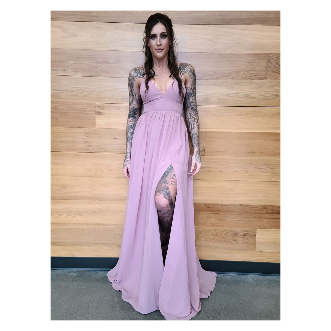 Megan Anderson | Scrolller