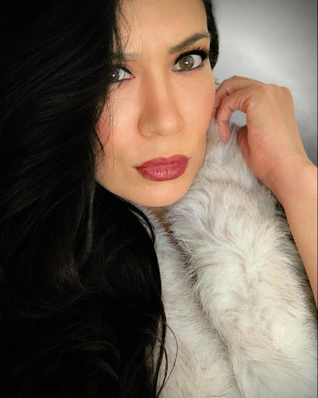 Melina Perez | Scrolller