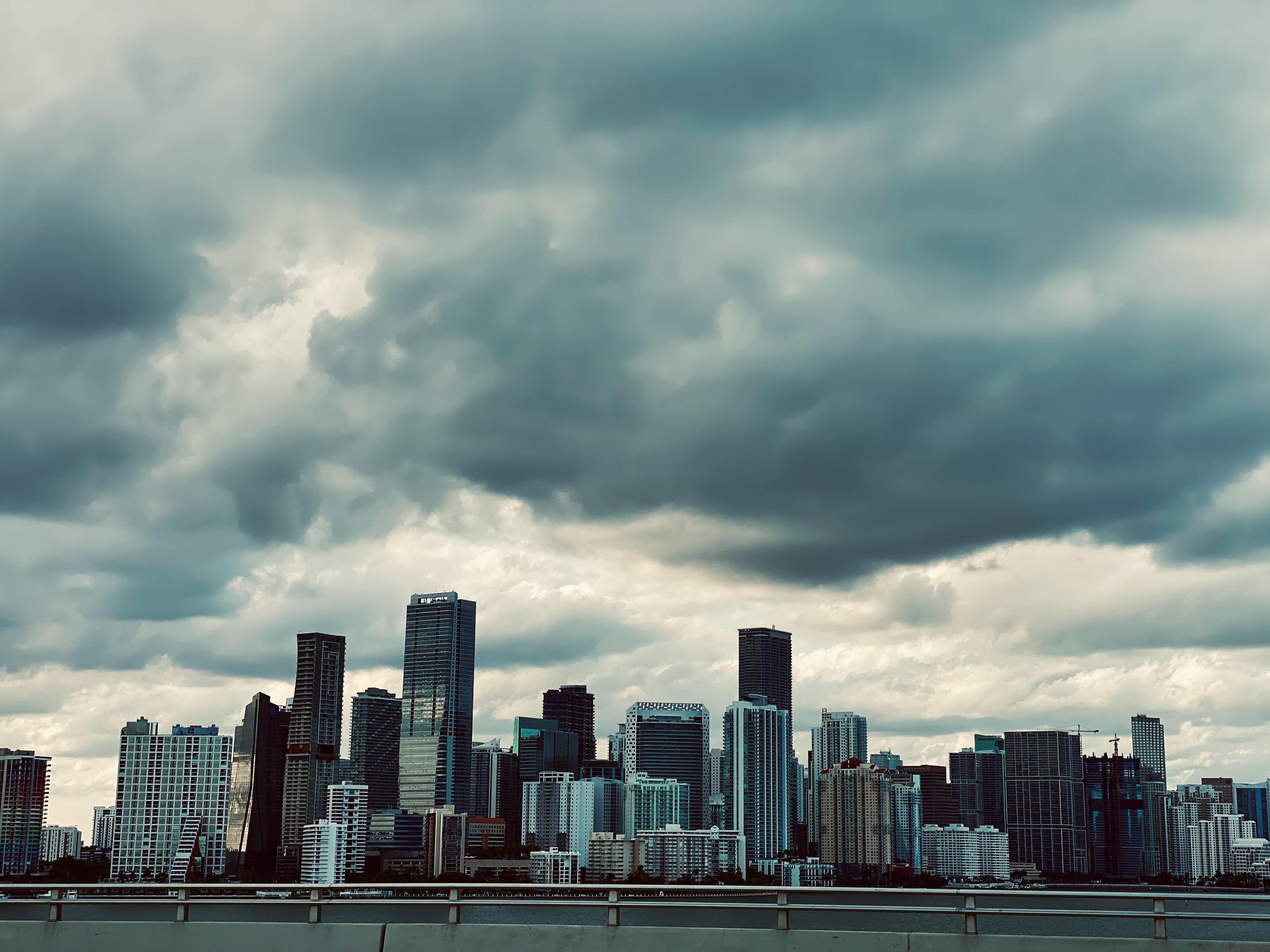 Miami looks like Gotham City Scrolller