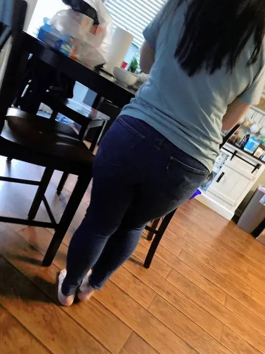 More Of My Moms Fat Ass Scrolller 