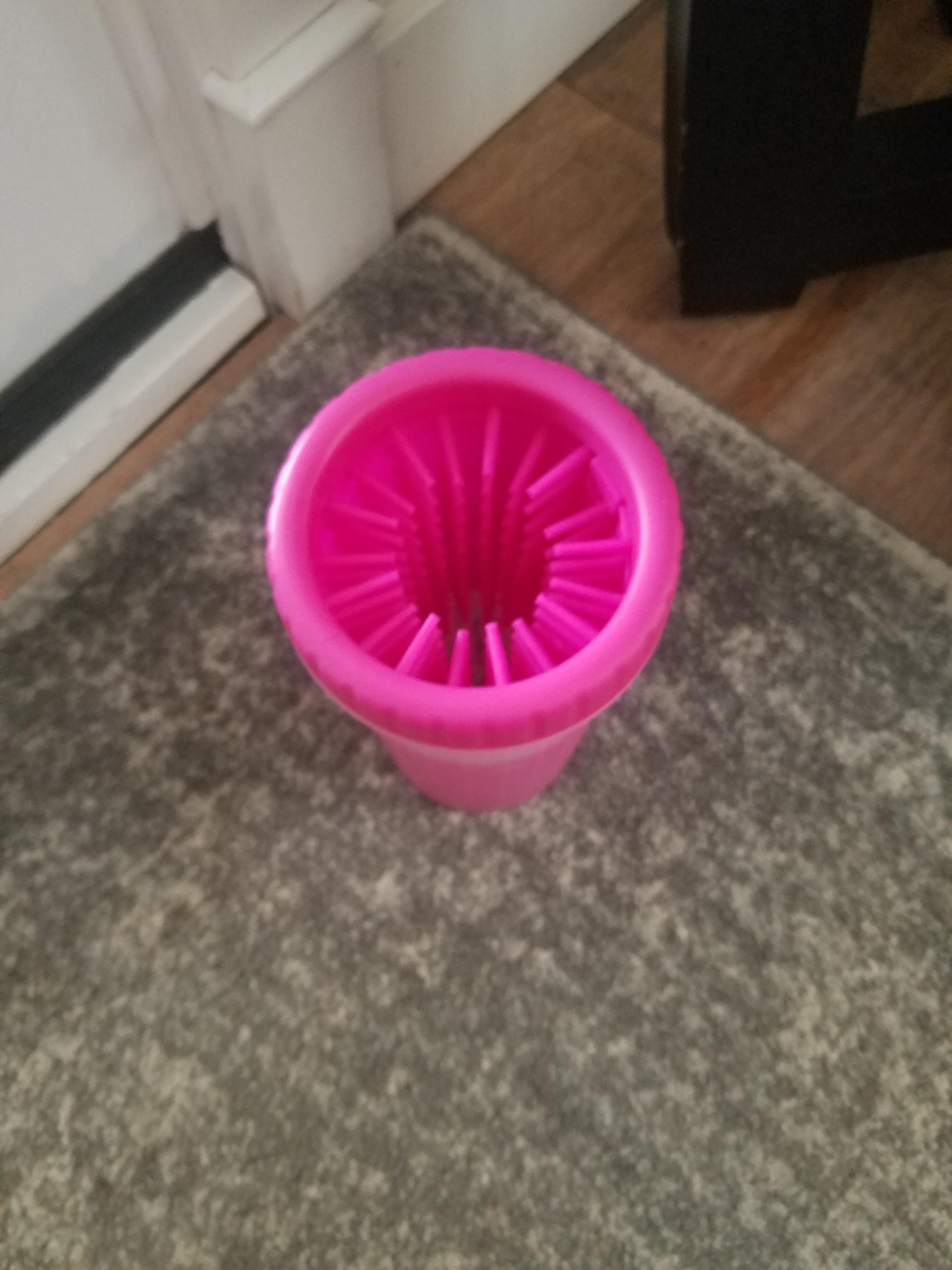 Mud blaster for dog feet Scrolller