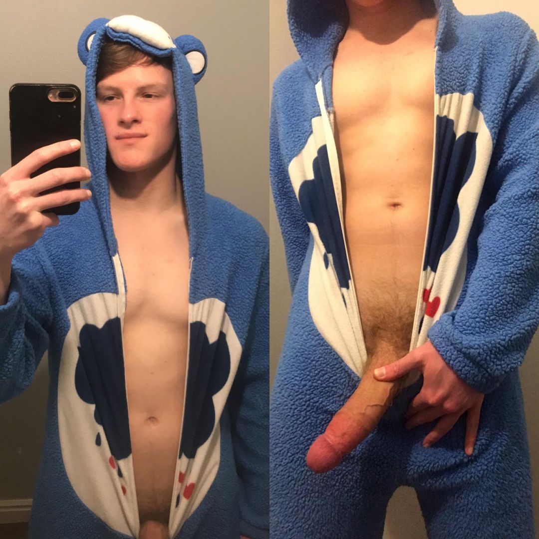 25 like my onesie? 💙 scrolller