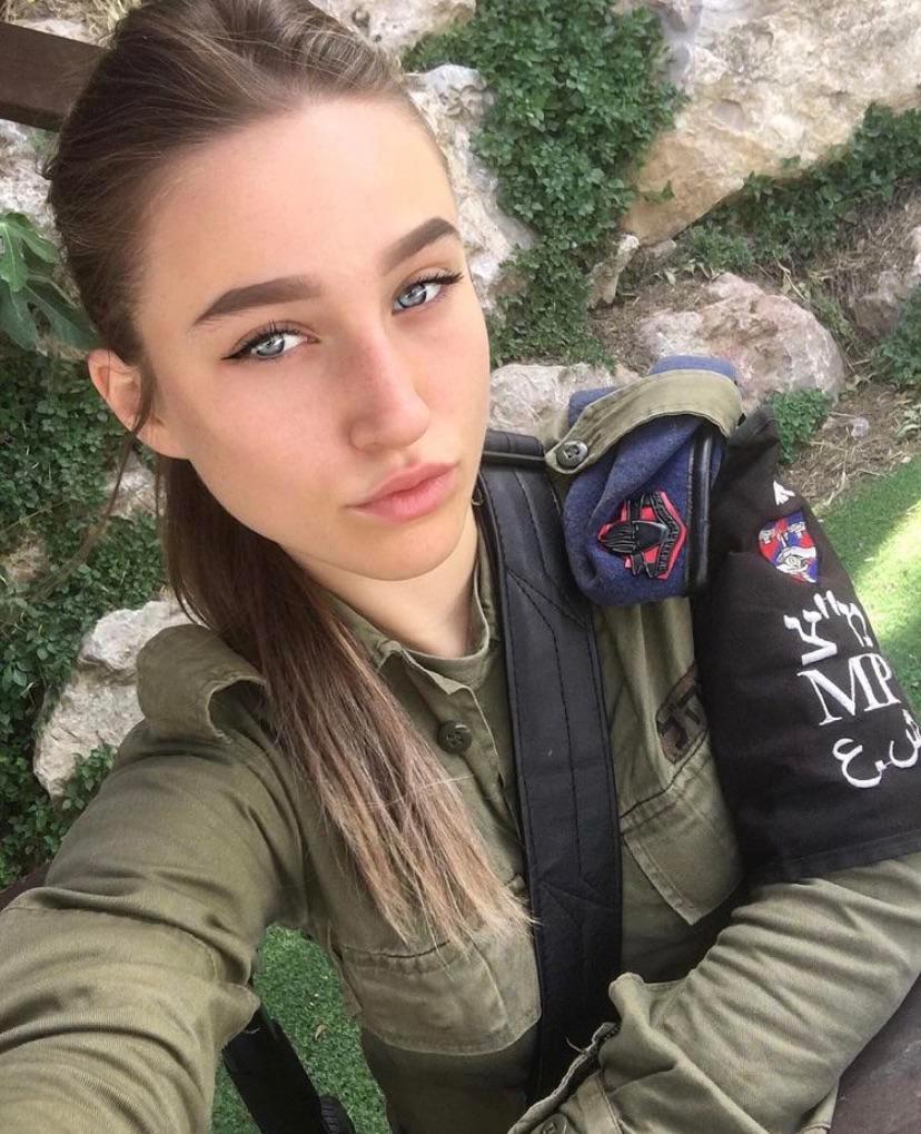 Natalia Fadeev Scrolller