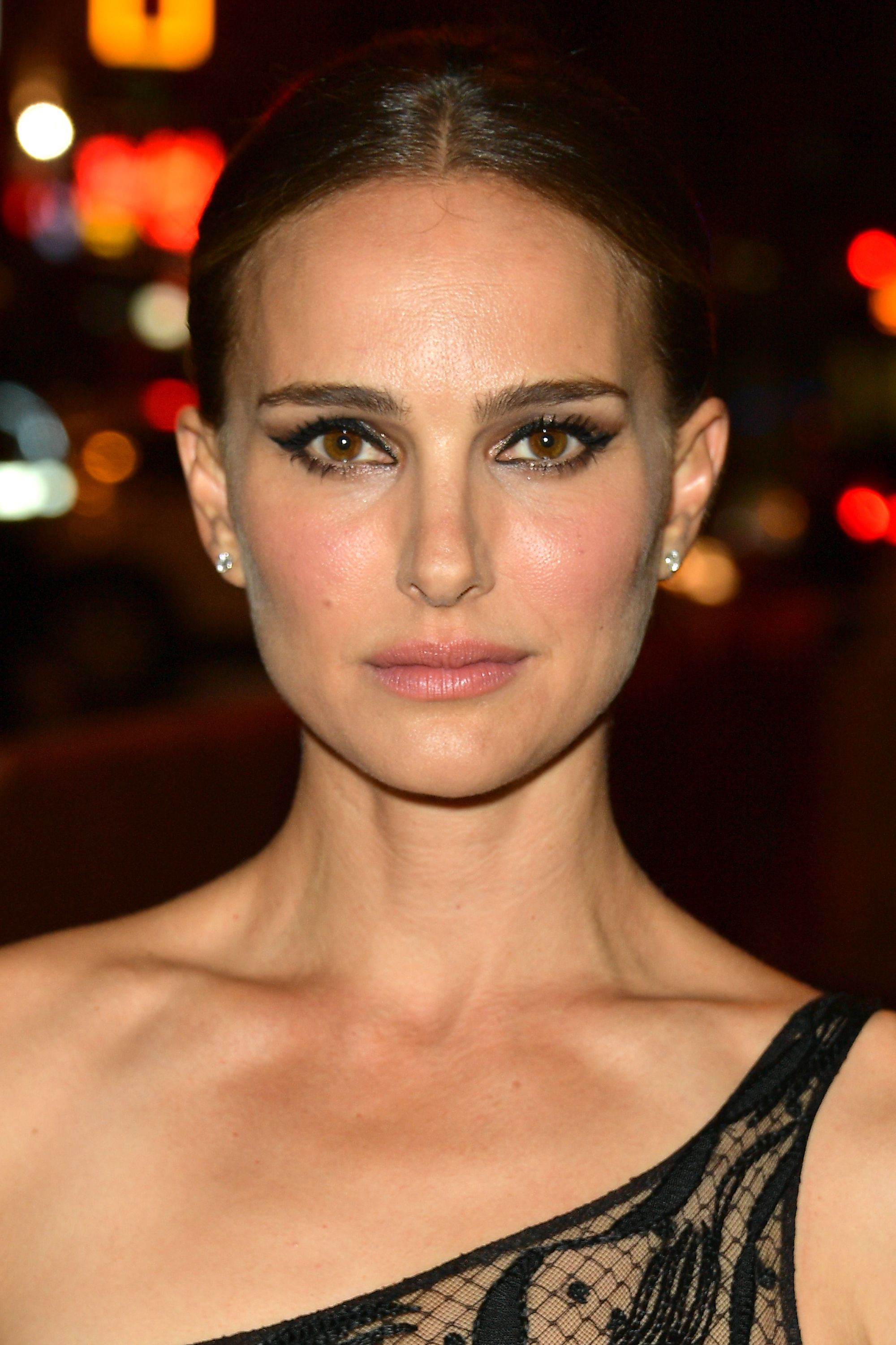 Natalie Portman Scrolller