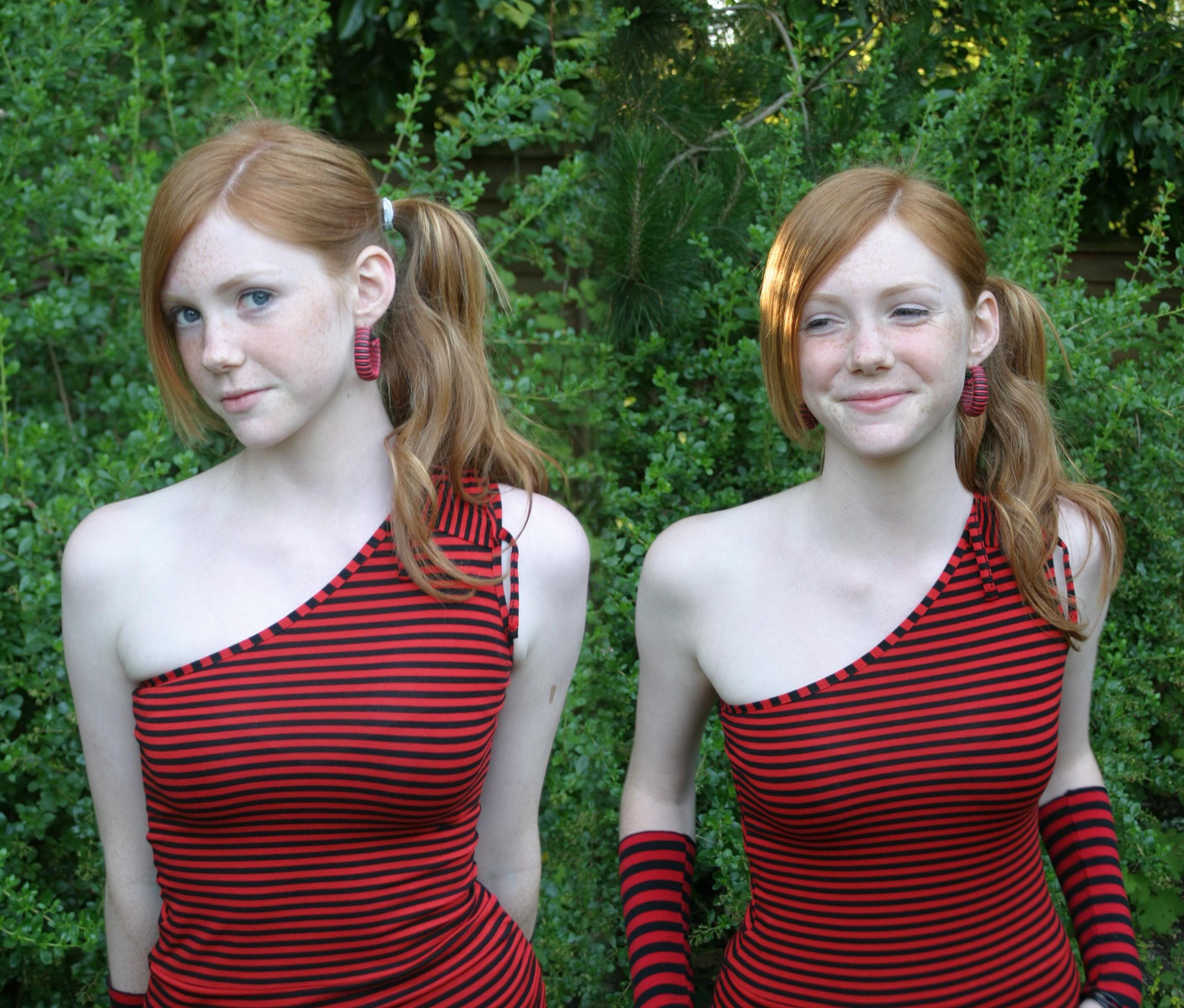 Natural Redheads Look Good Against Green Scrolller