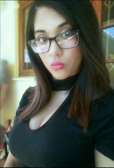 Nerdy Indian College Slut With Chocker Scrolller