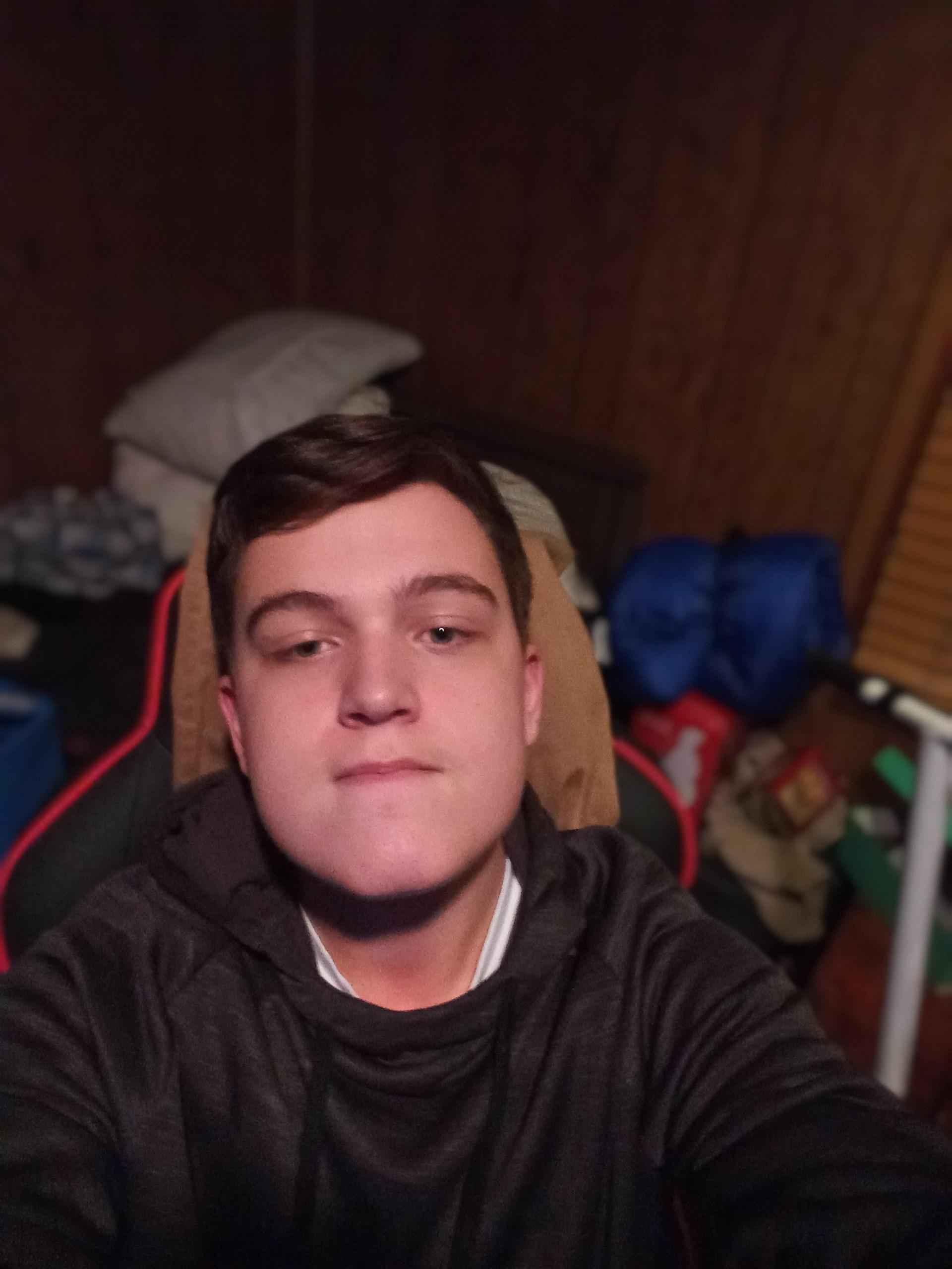  New acct! Me+my messy room | Scrolller