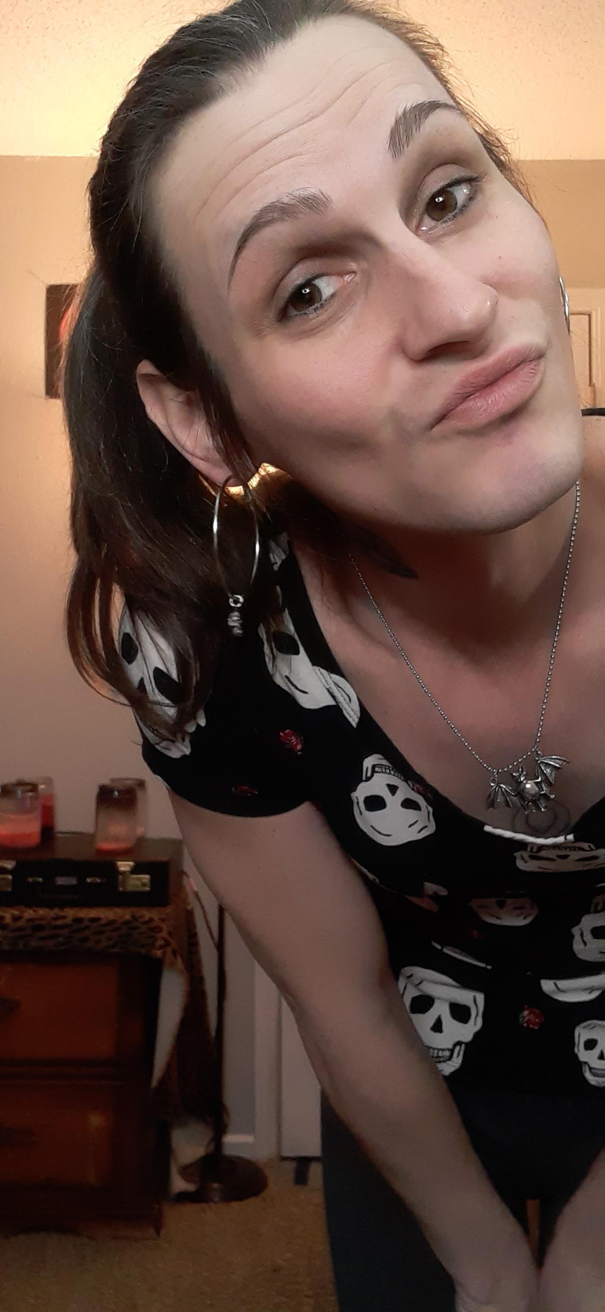 Obligatory bent over selfie ☺ Scrolller