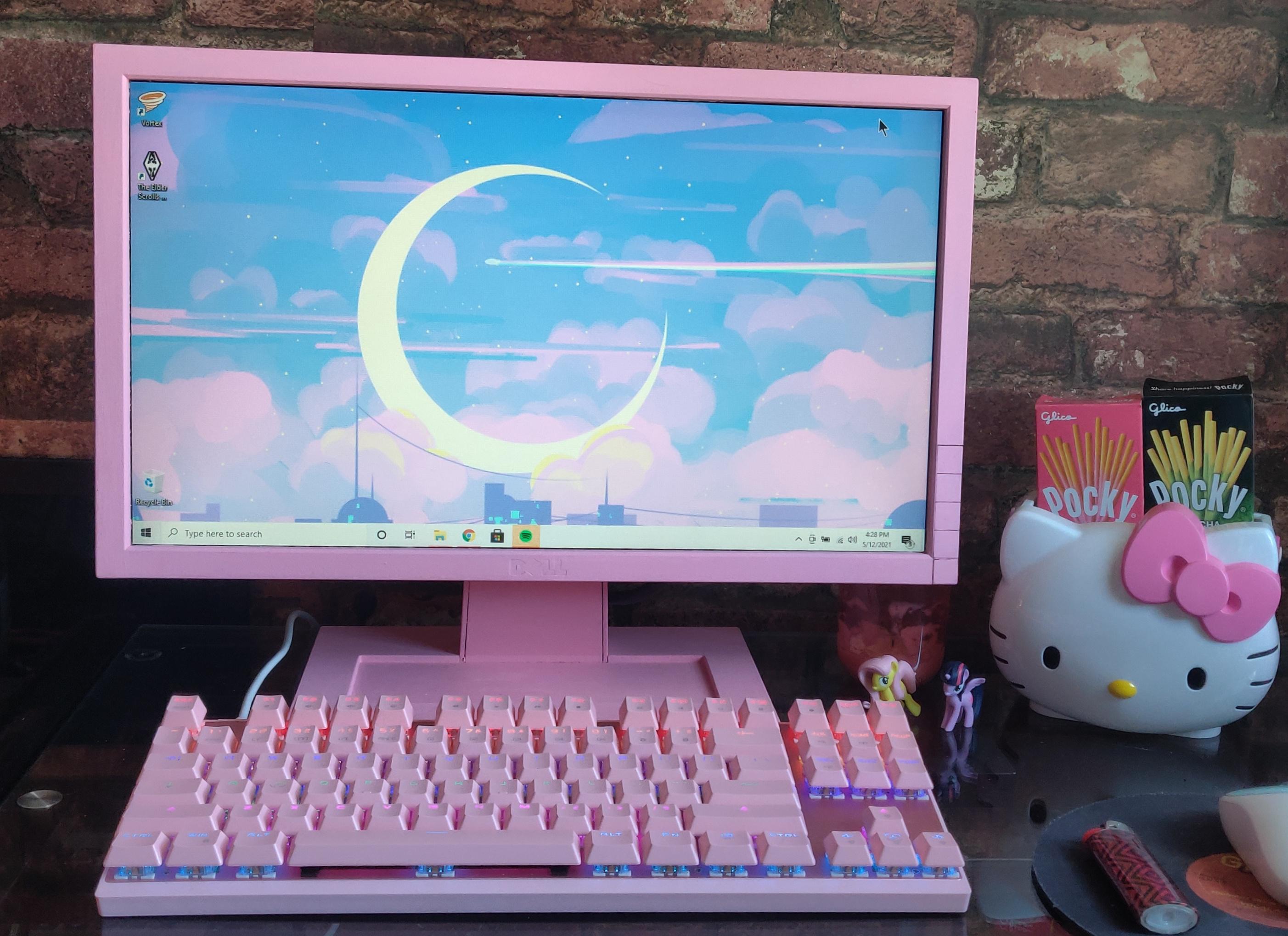 Painted my monitor pink!! So happy with how it came out ☺️ | Scrolller