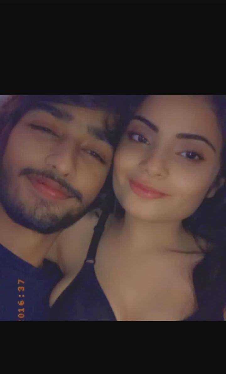 Pakistani GF & BF. Video Link in Comments 😍😍😍 Scrolller