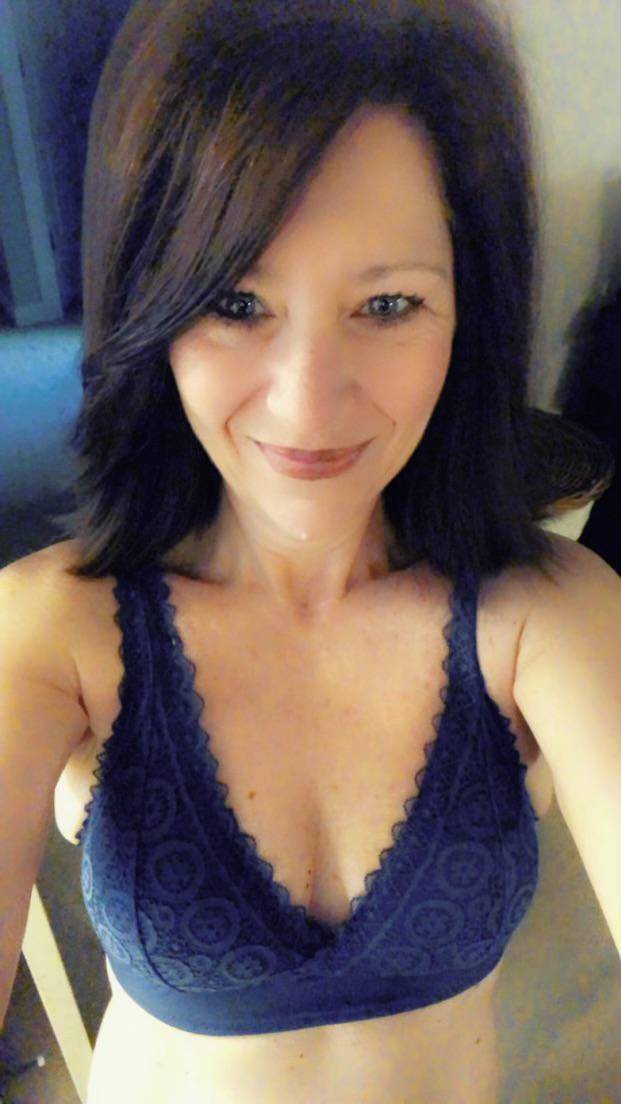 Petite amateur mature milf | Scrolller