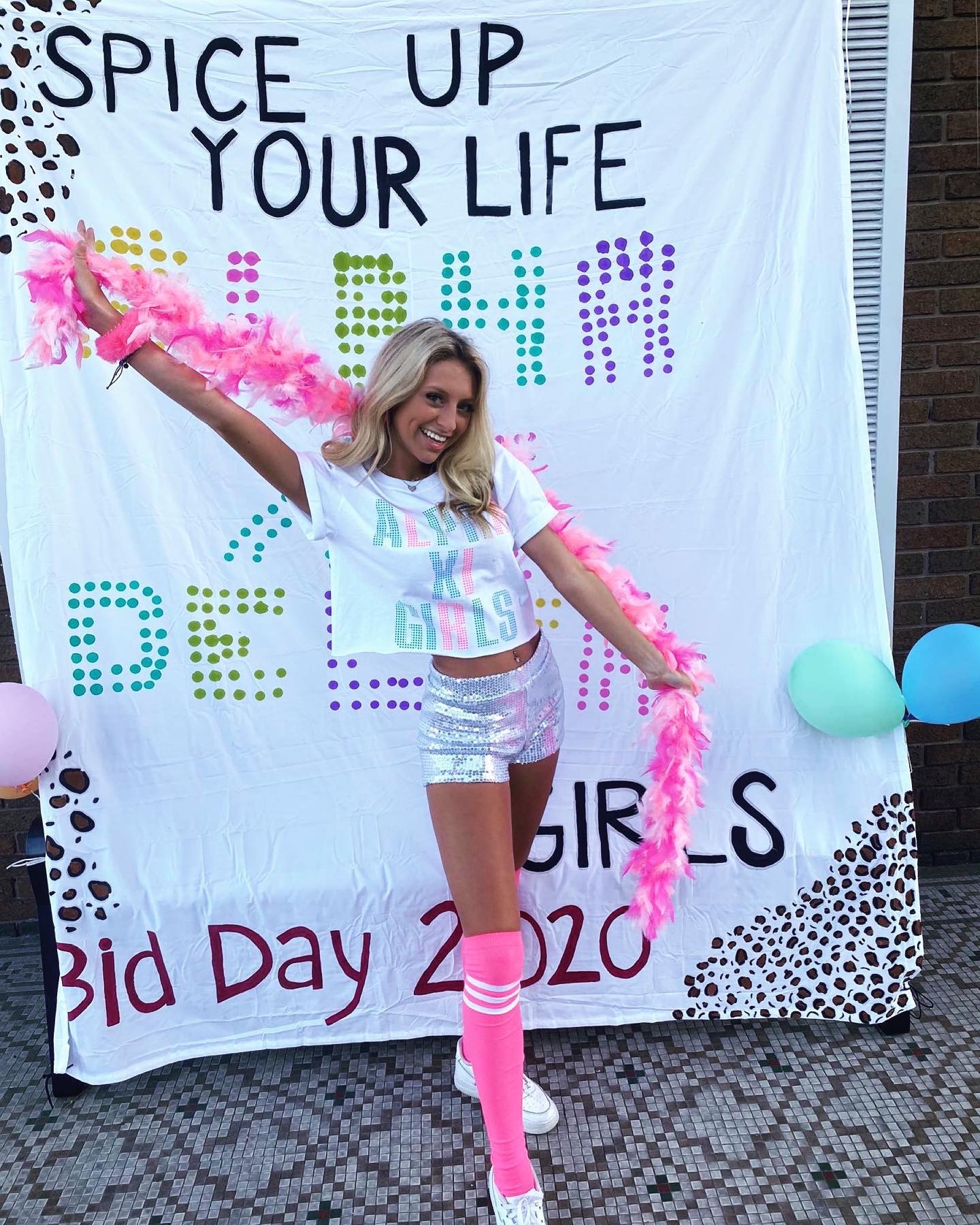 Pink Feather Boa Scrolller