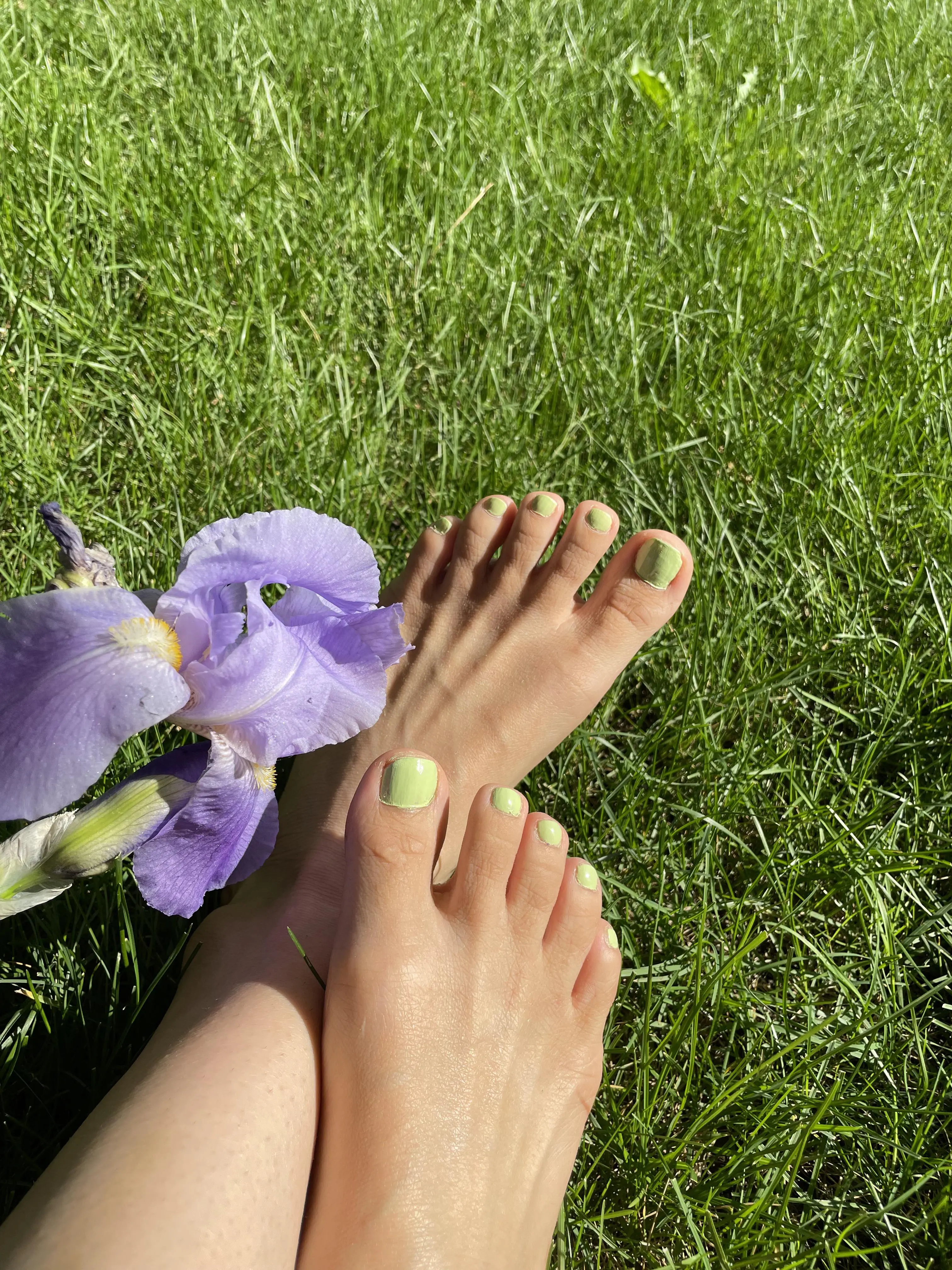 Toe Tuesday Toe Tuesday! Just posted the prettiest photo set on OF 💜 | Scrolller