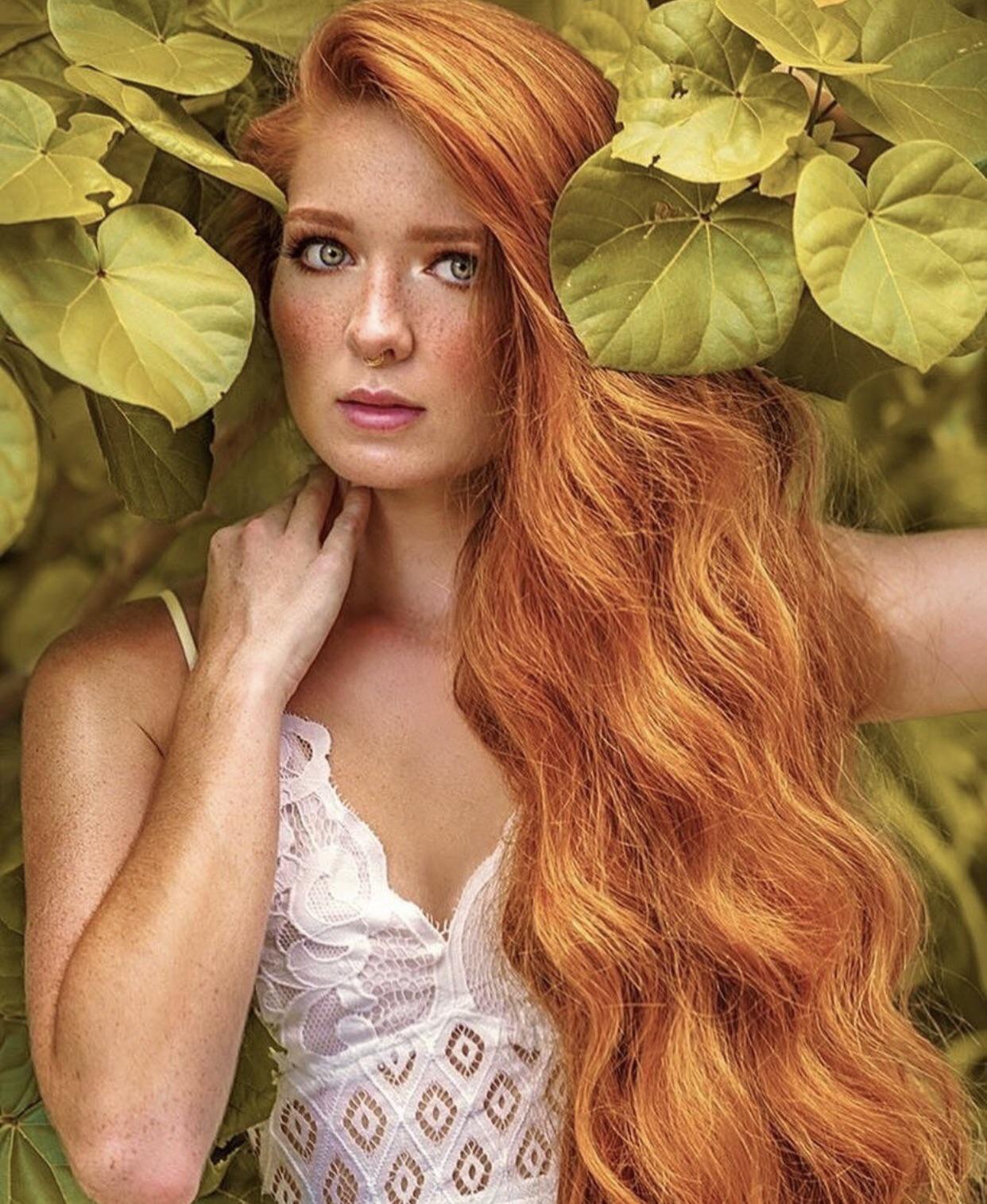 Scarlett O’Hair Scrolller