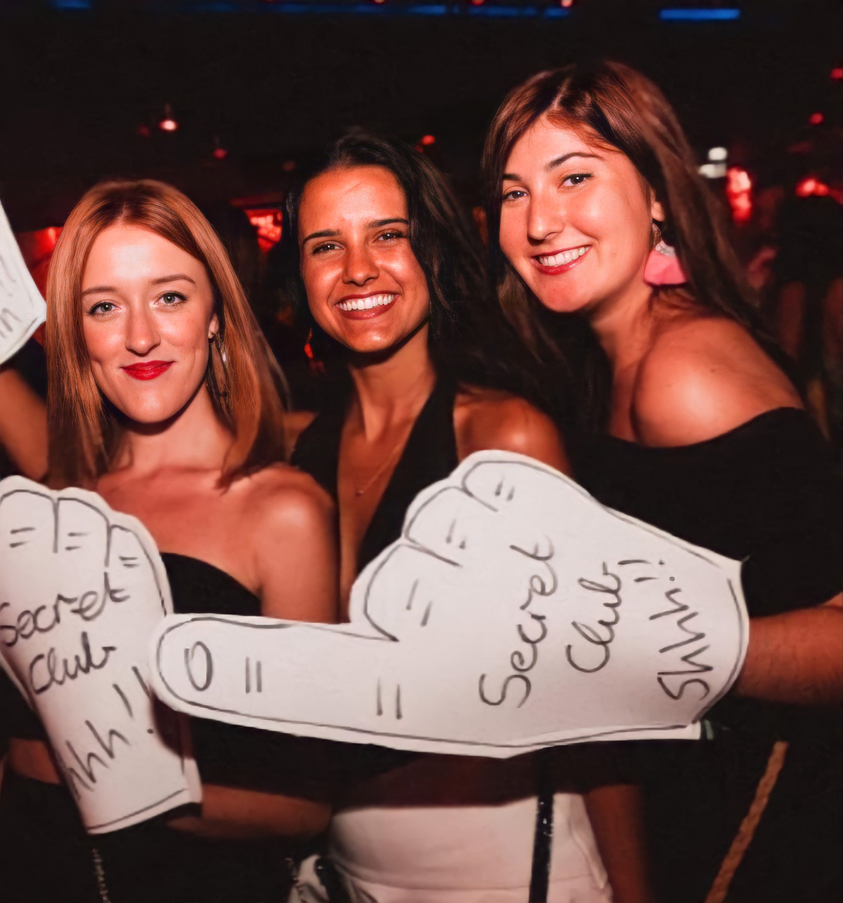 Secret club 🤫 | Scrolller