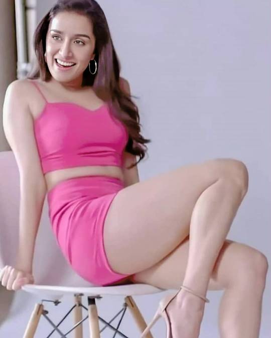 [Image: shraddha-kapoor-hot-3l860mzd6i-540x673.jpg]