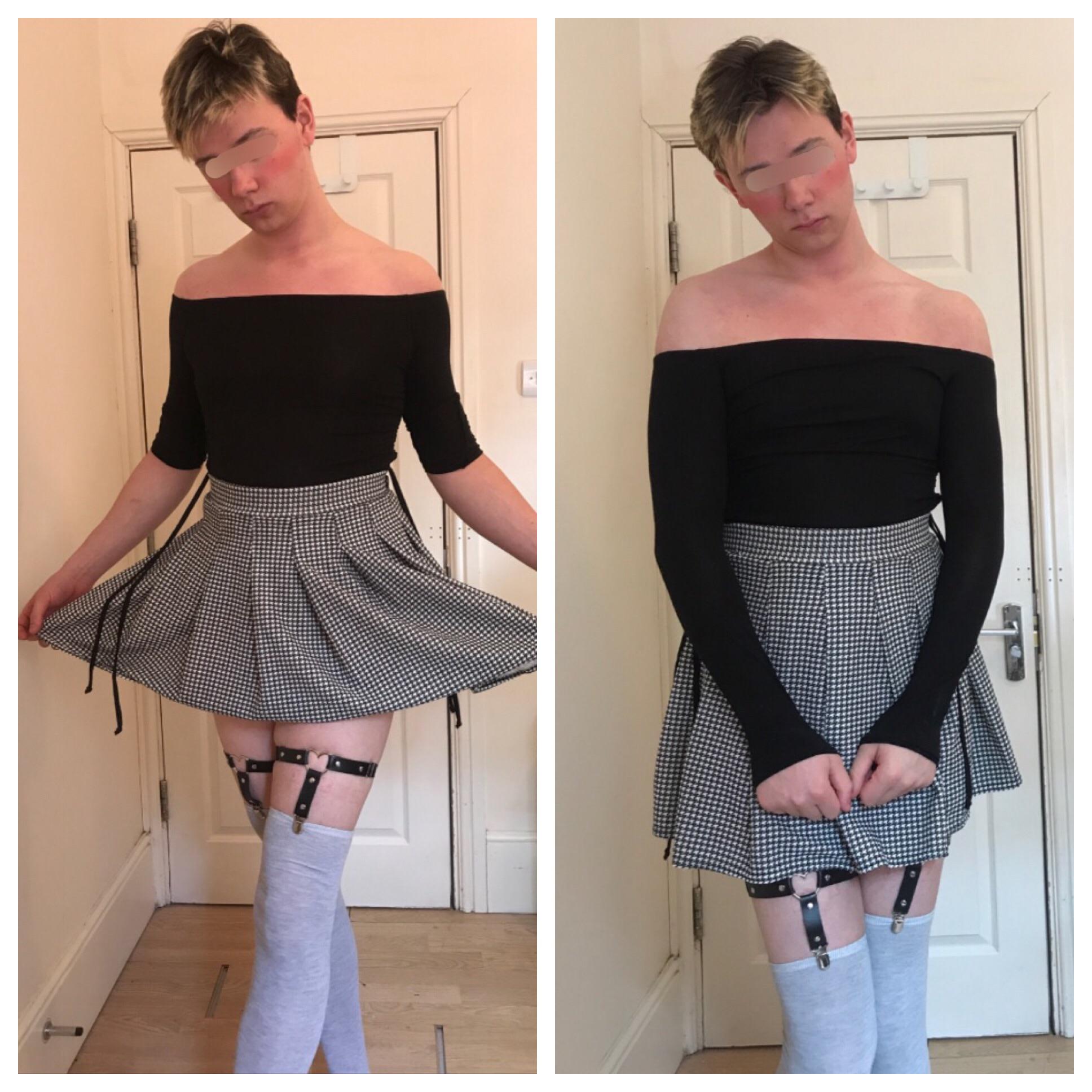 Sleeves up or down? uWu Scrolller