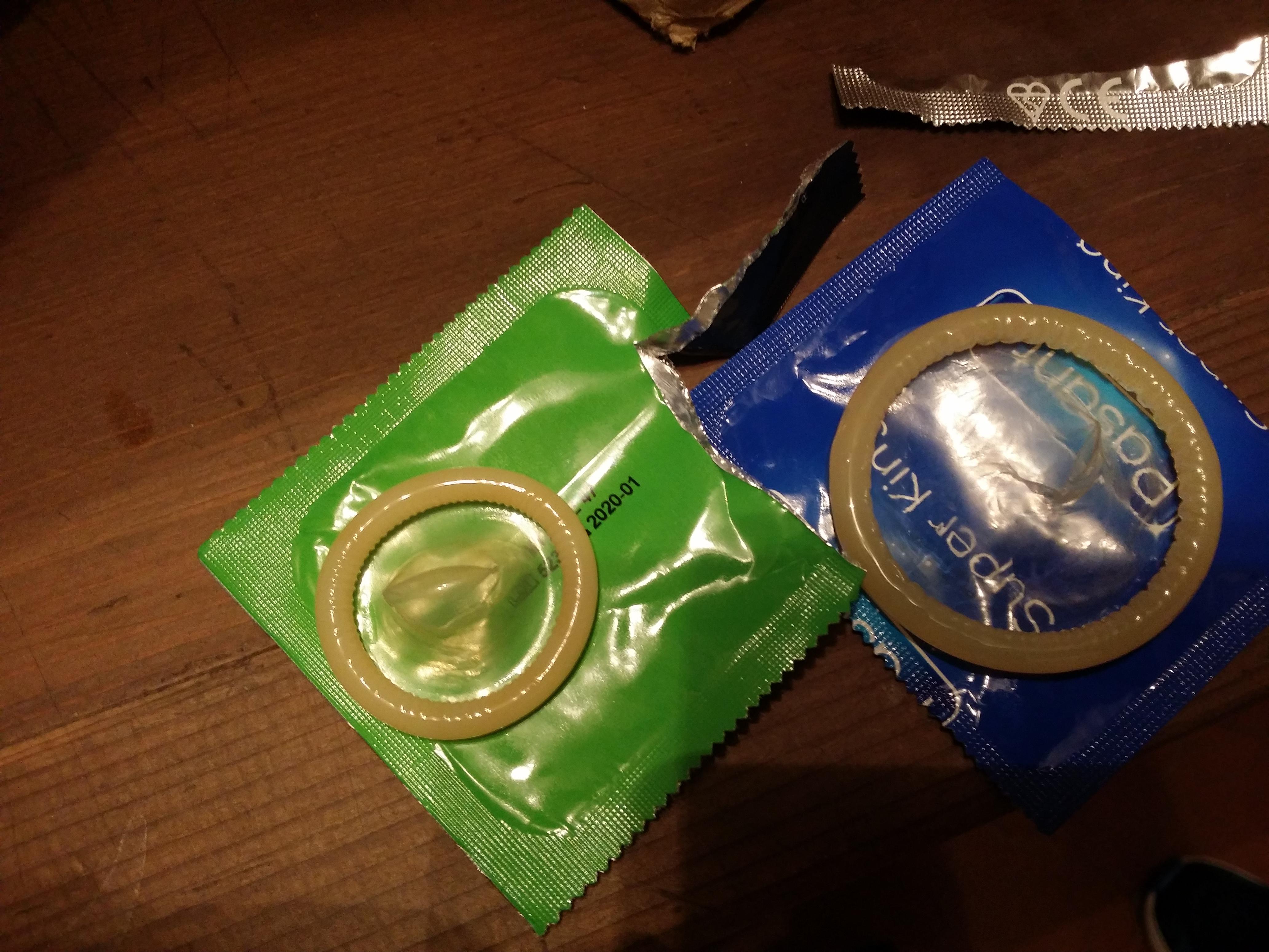 Smallest condom (47 mm, green) vs largest condom (69 mm, blue
