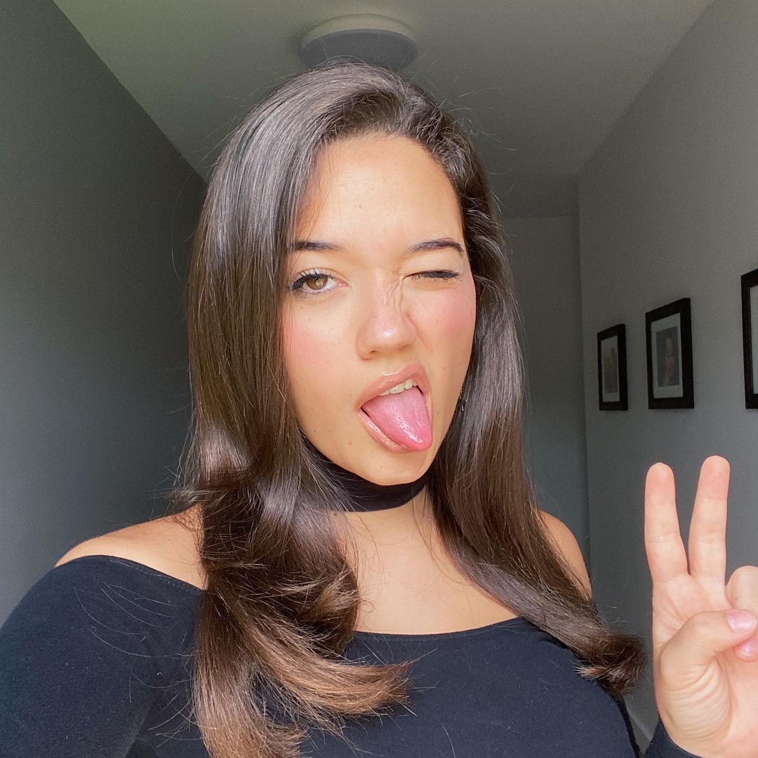 Sofia Gomez Scrolller