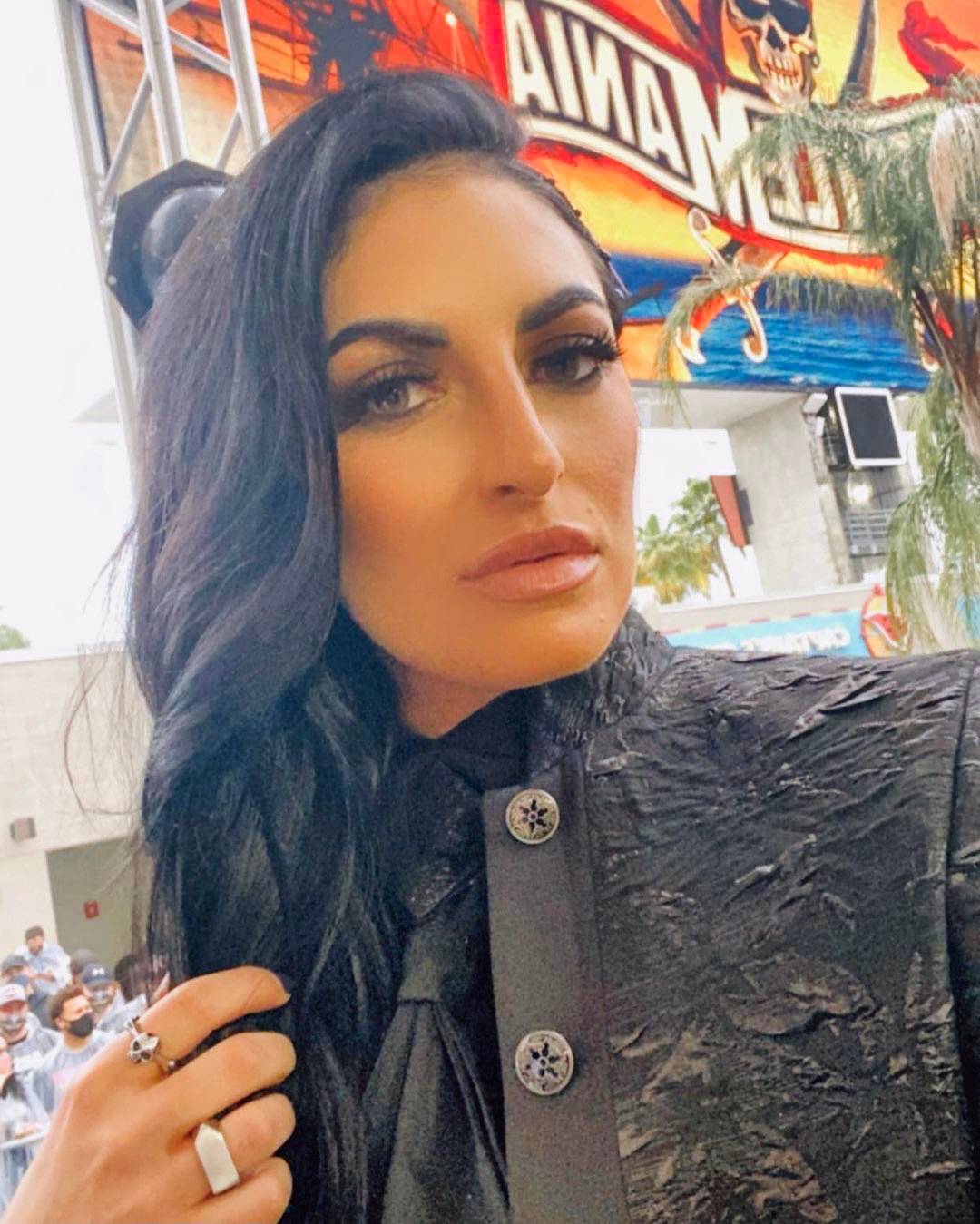 Sonya Deville | Scrolller