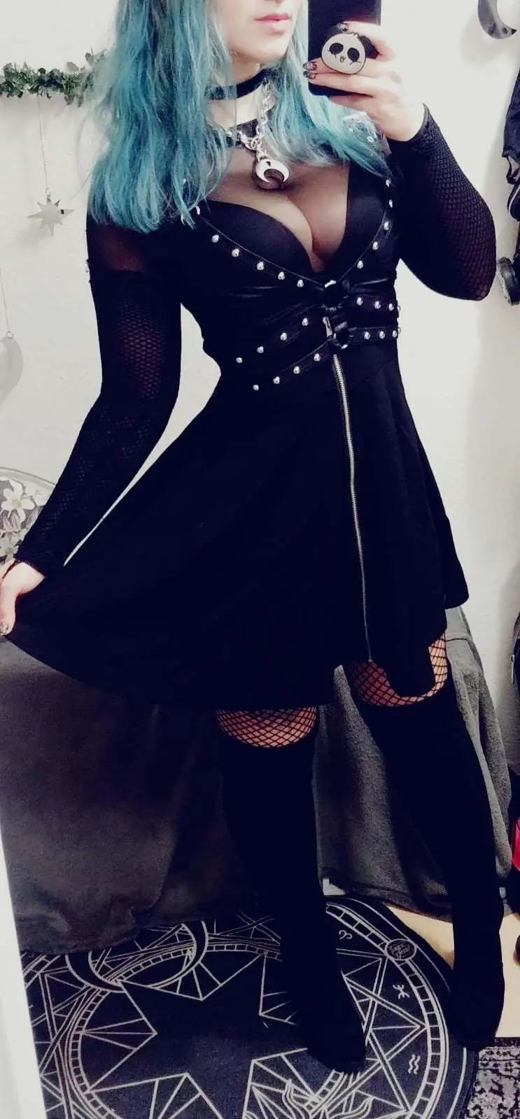Discover more like Cleavage: Is my cleavage too modest? and Related ...