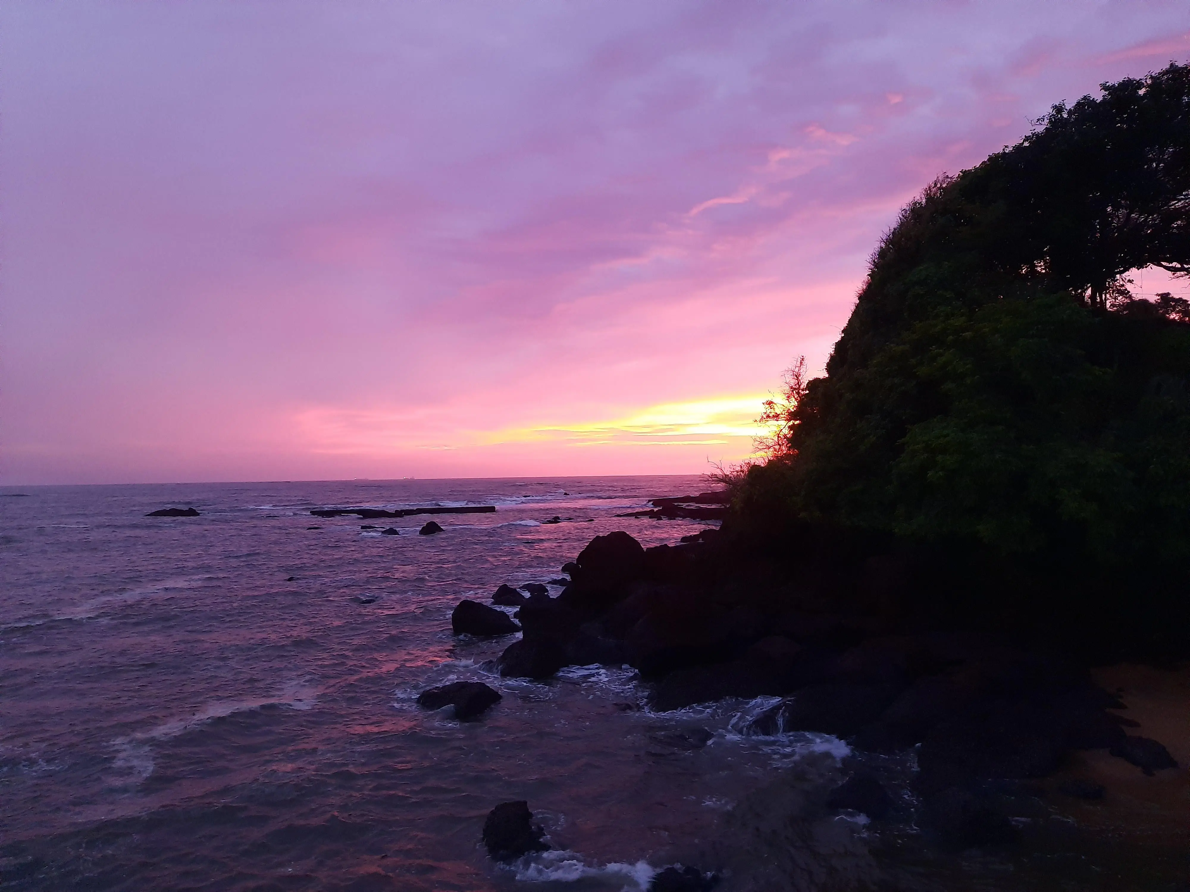Jetty Goa Discover more like Naturepics: Sunset from the Dona Paula Jetty, Goa ...
