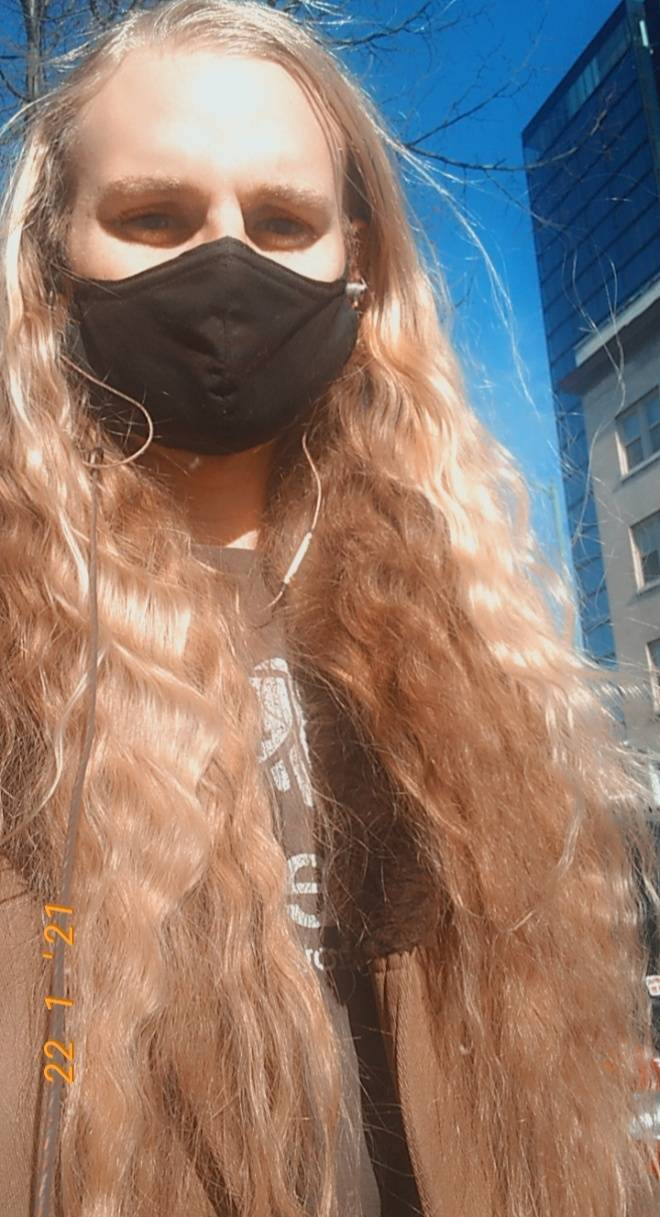 Sunshine After Taking Braids Out 4 Years Growth Scrolller sunshine-after-taking-braids-out-4-years-growth-scrolller