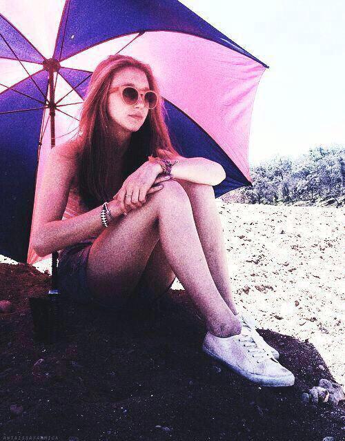 Taissa Farmiga Scrolller