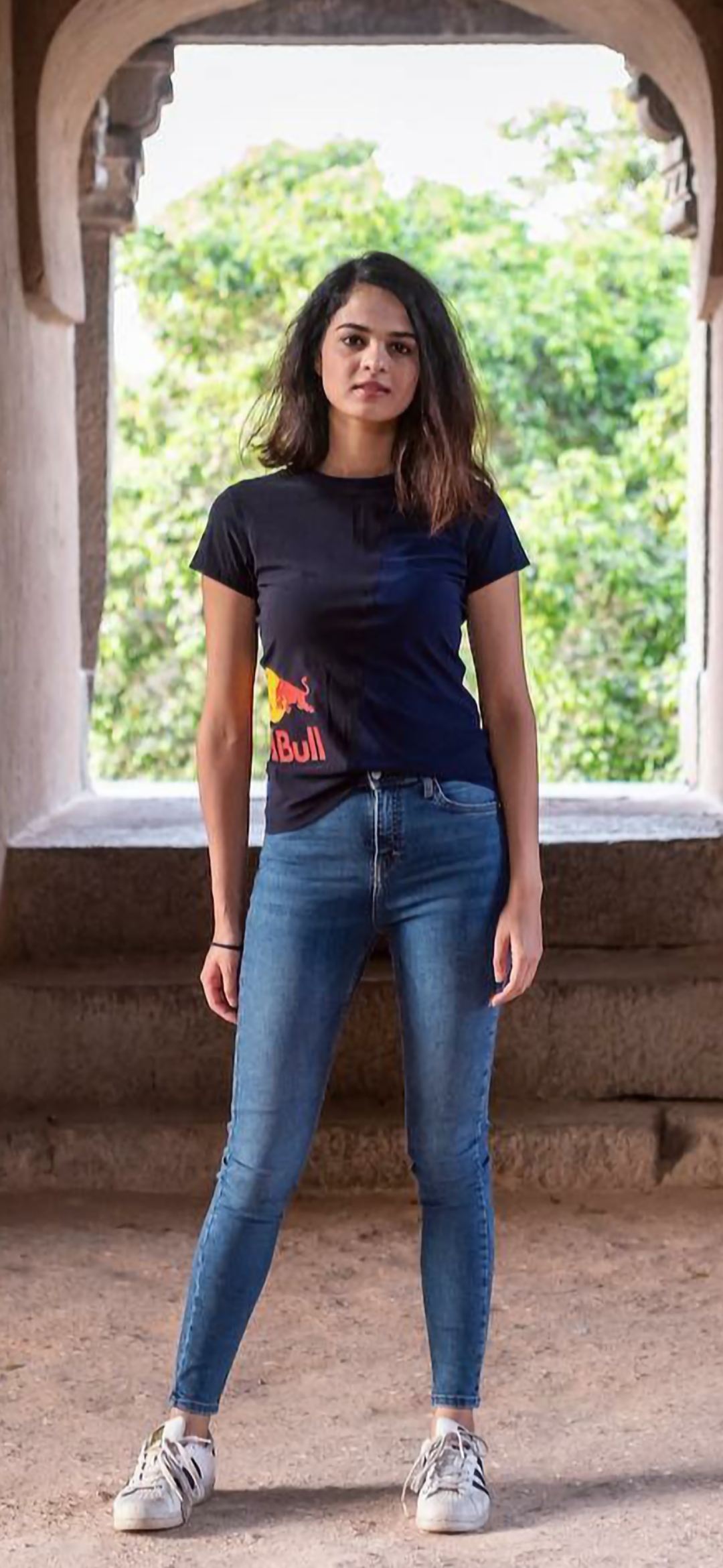 Tania Sachdev skin-tight jeans & t-shirt | Scrolller