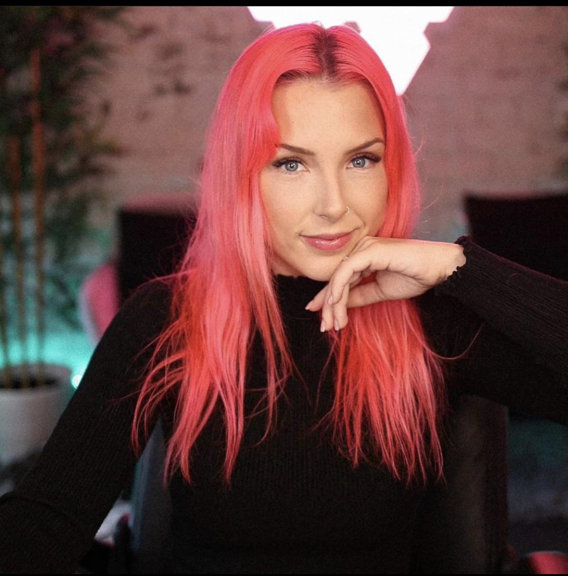 Tannar ecott is an underrated hottie | Scrolller