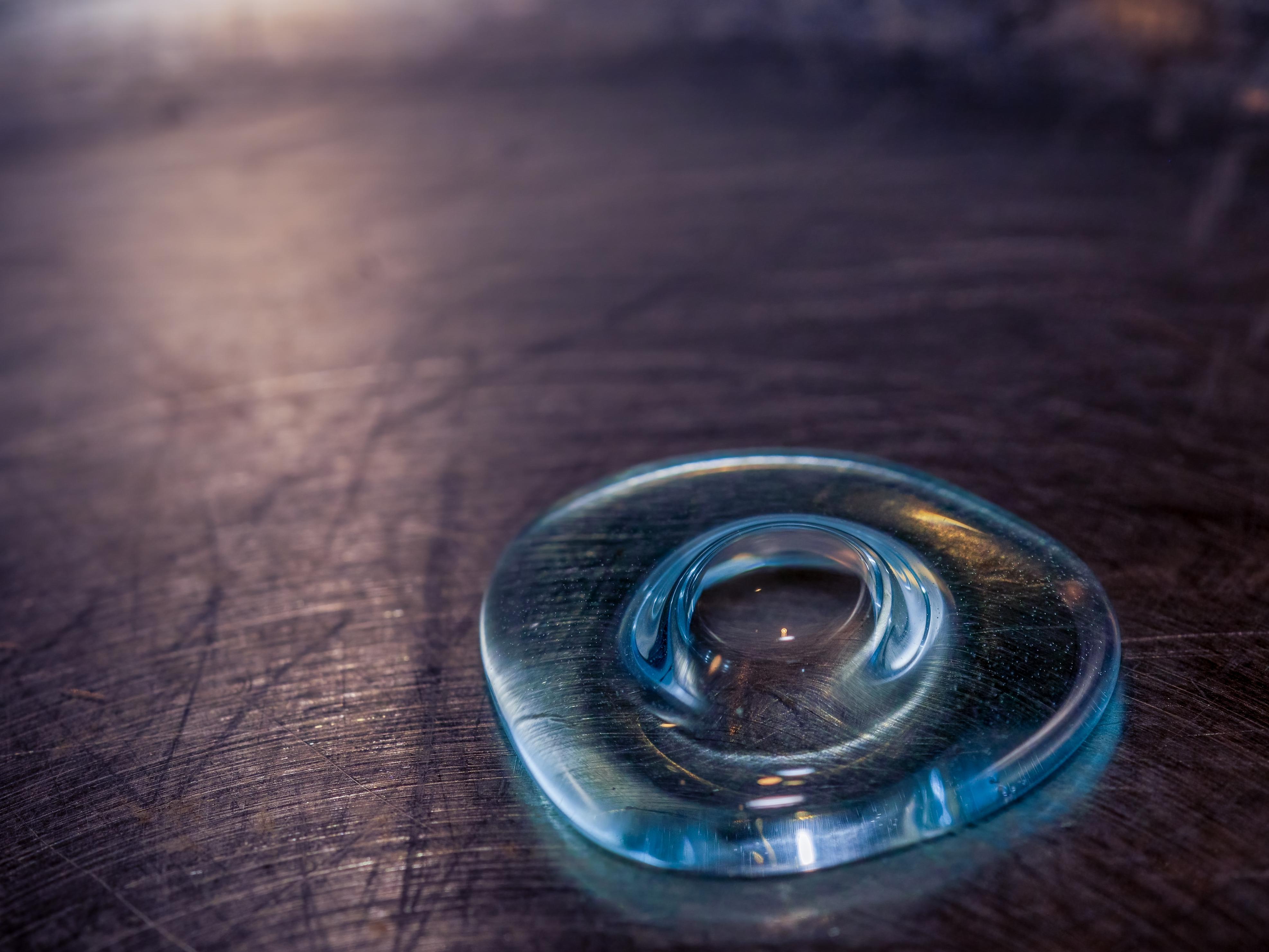 🔥 The Leidenfrost Effect When a liquid close to a surface that is