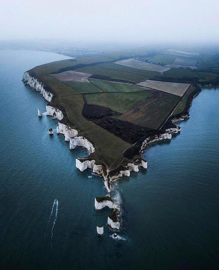 Scrolller Rocks The old Harry’s rocks. | Scrolller