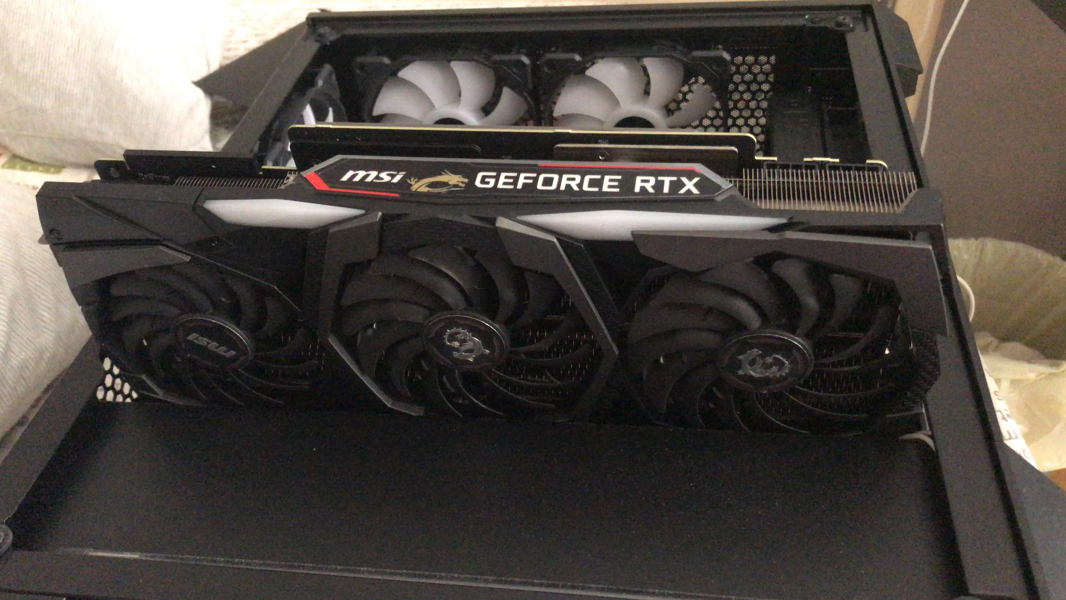 Tip of the day: never buy GPU without measuring your case... 220T ...