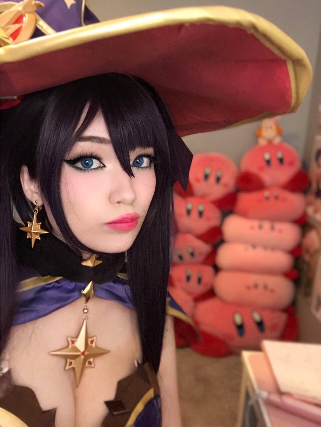 tits | Scrolller